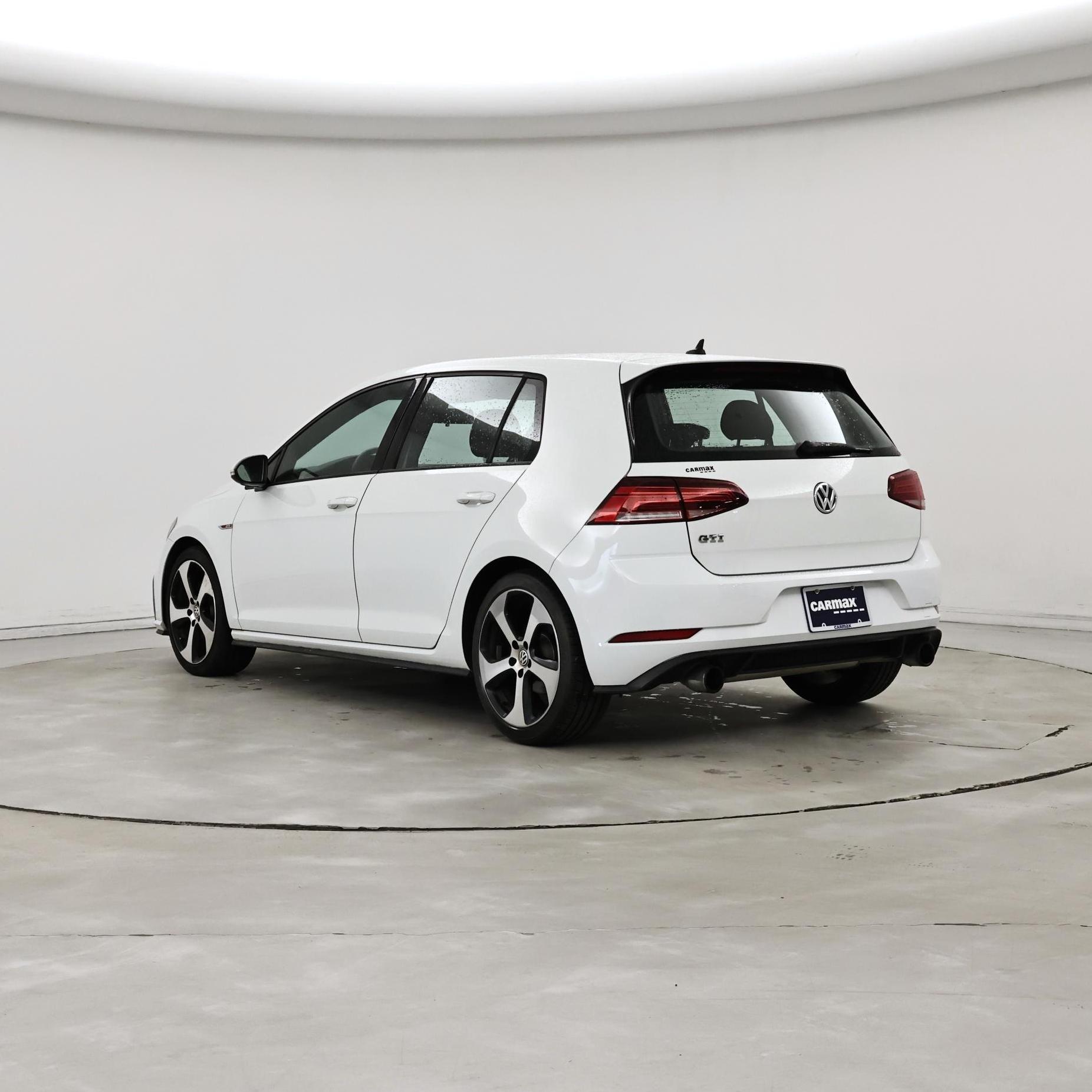 Thumbnail: 2018 Volkswagen Golf - 2