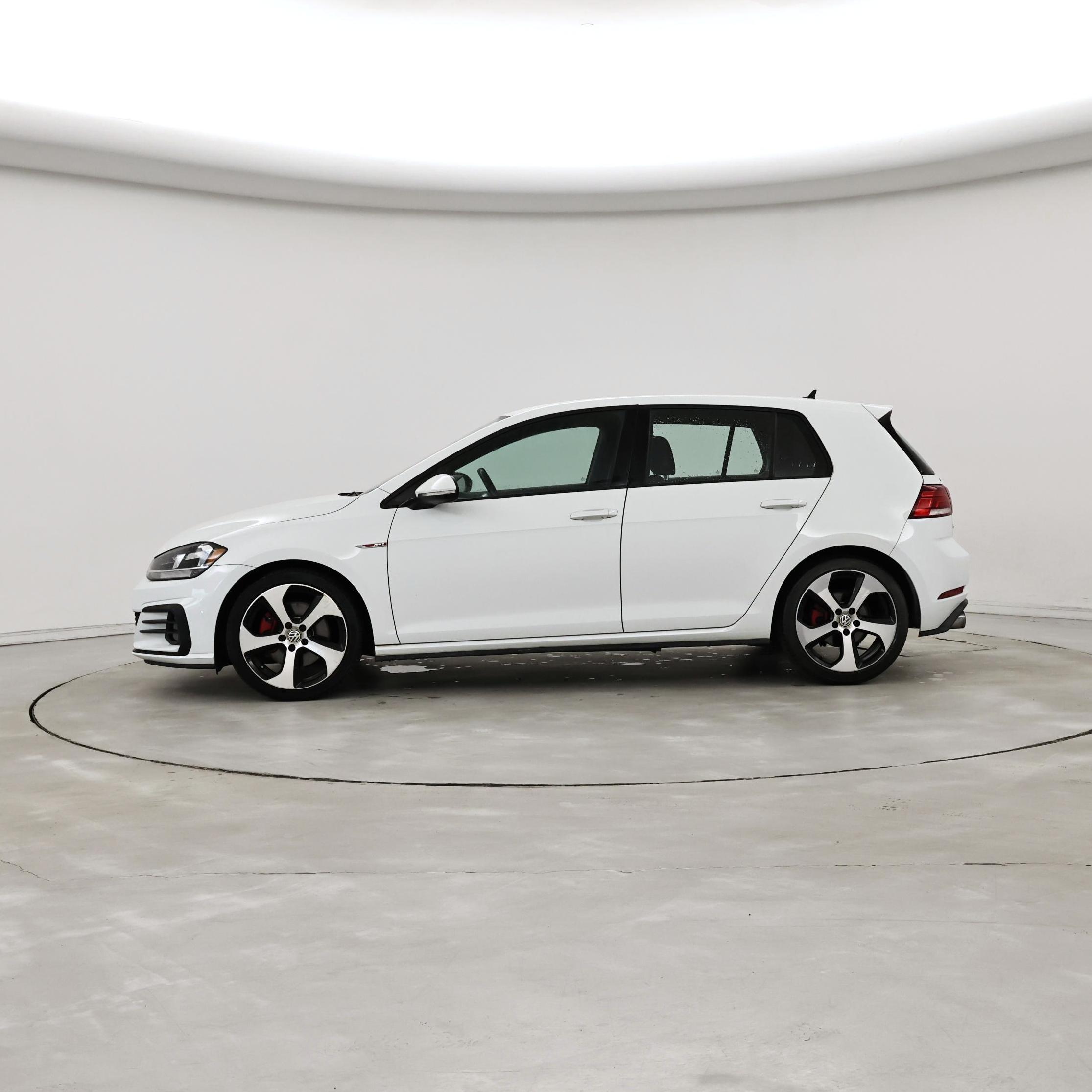 Thumbnail: 2018 Volkswagen Golf - 3