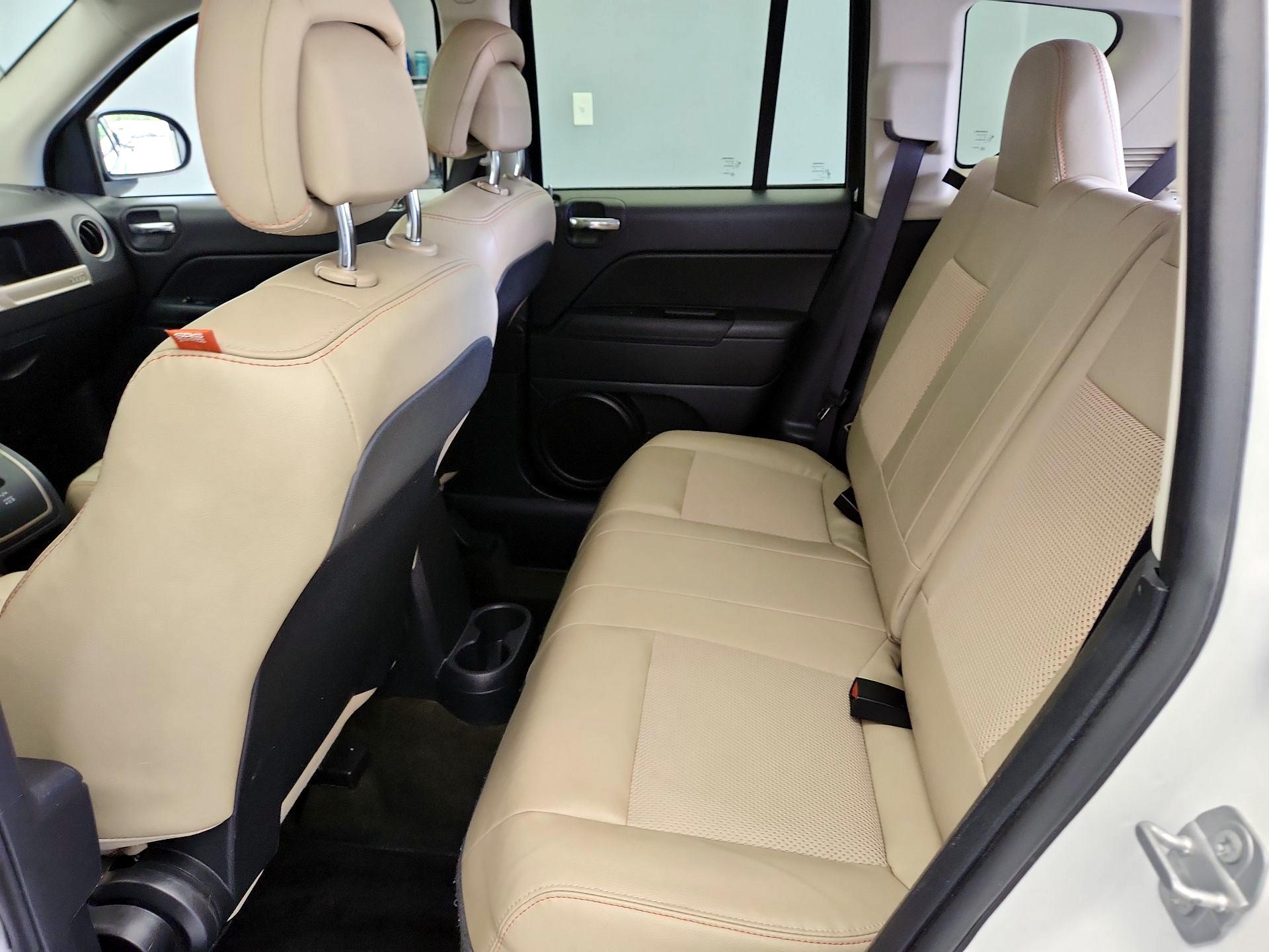 Thumbnail: 2016 Jeep Compass - 18
