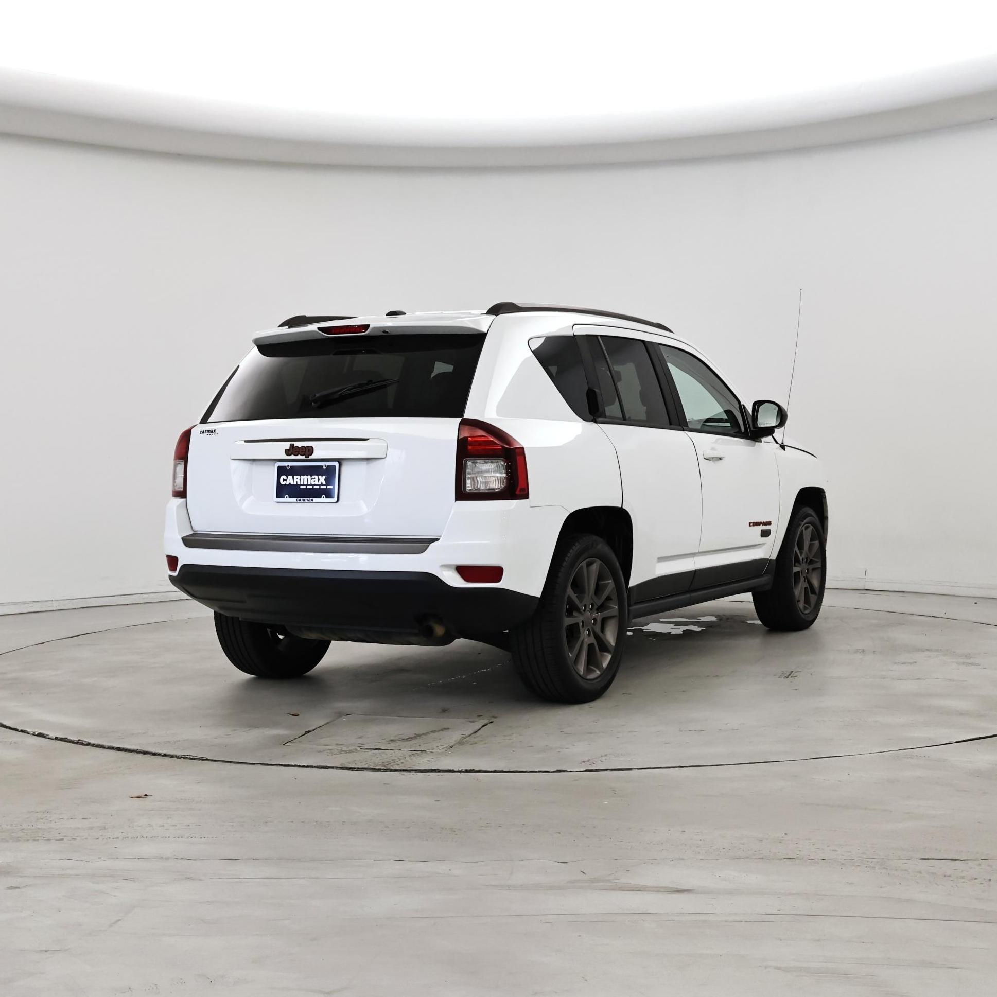 Thumbnail: 2016 Jeep Compass - 8
