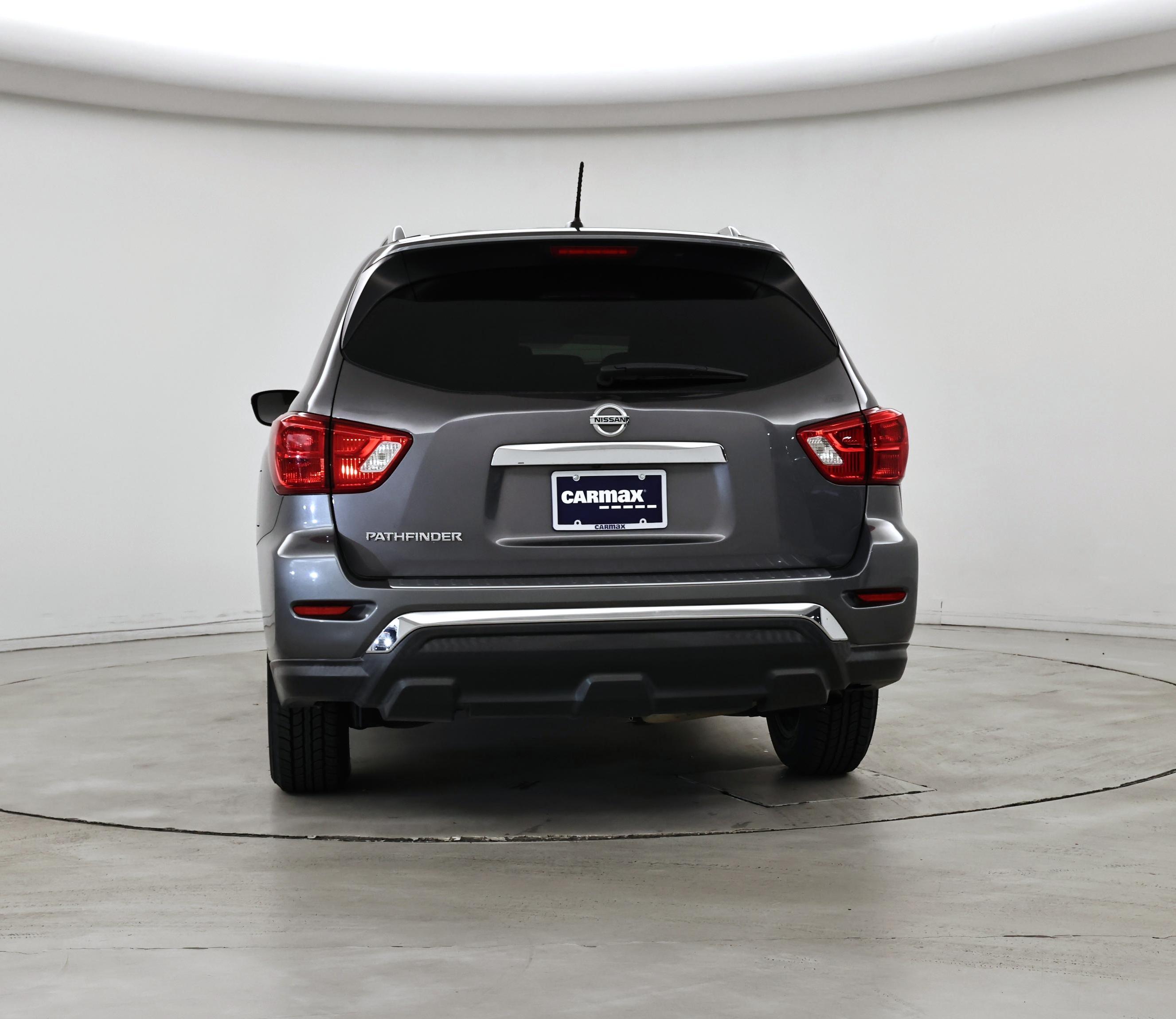 Thumbnail: 2017 Nissan Pathfinder - 6