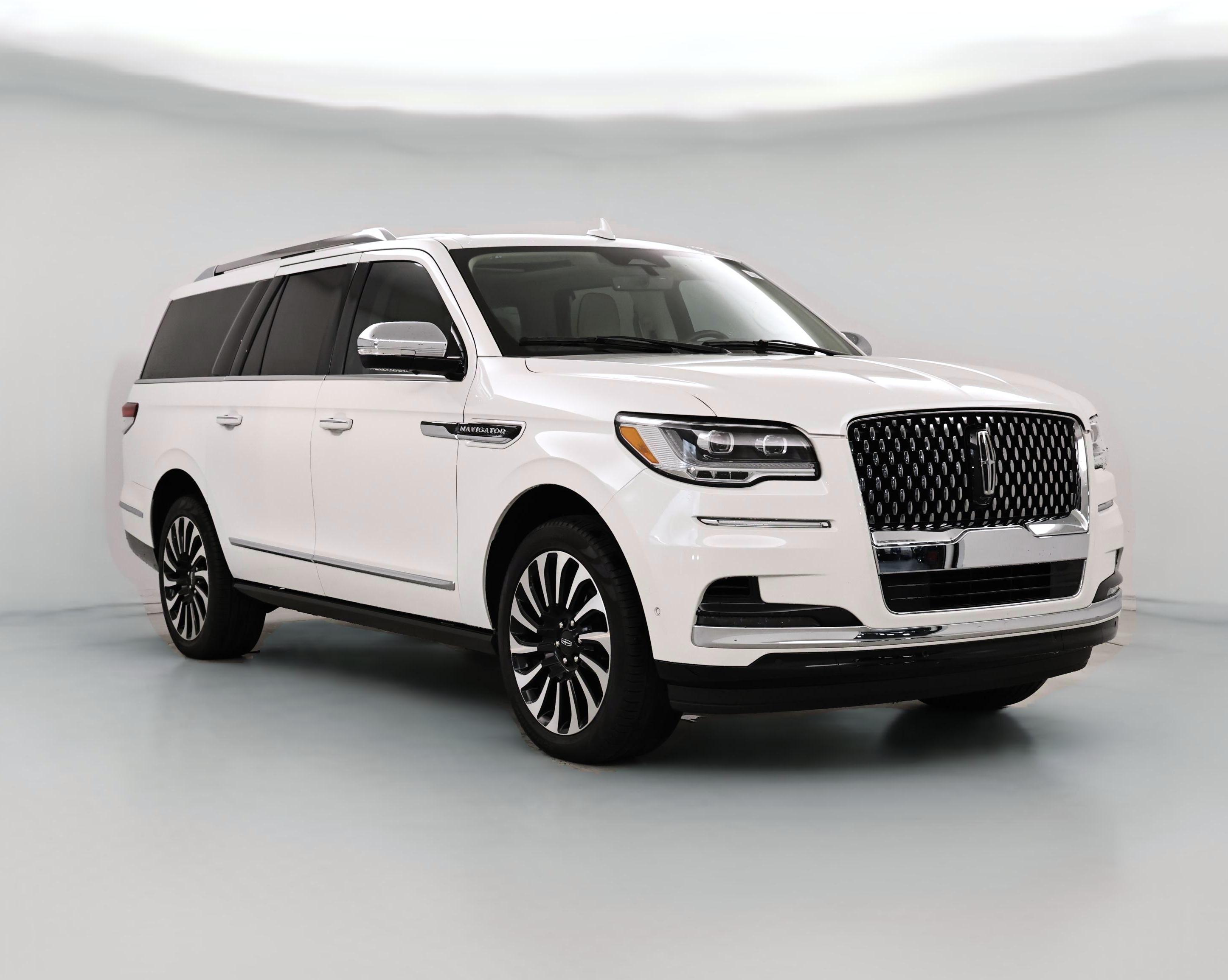 Thumbnail: 2023 Lincoln Navigator L - 1