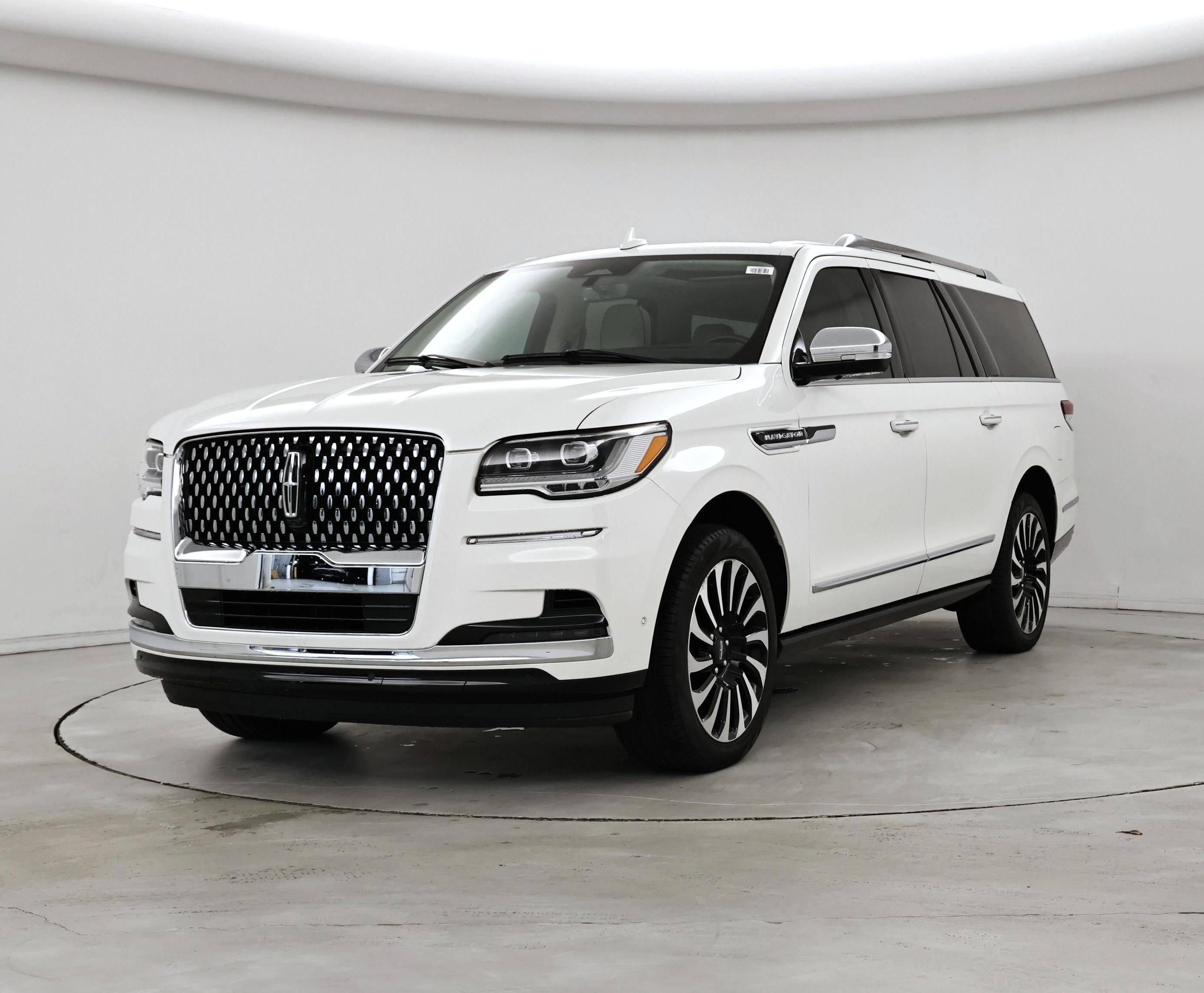 Thumbnail: 2023 Lincoln Navigator L - 4