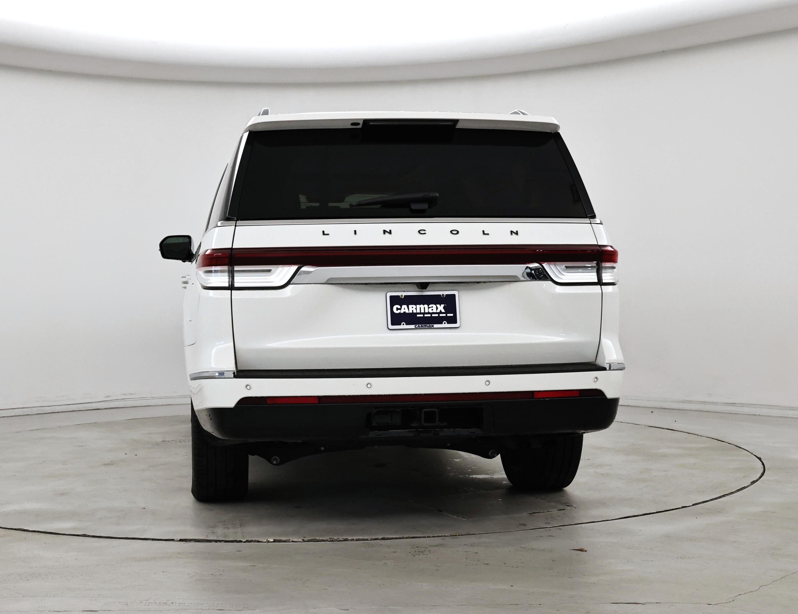 Thumbnail: 2023 Lincoln Navigator L - 6