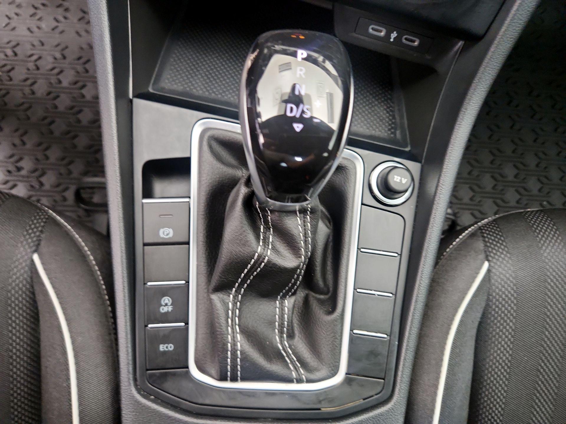 Thumbnail: 2024 Volkswagen Jetta - 17