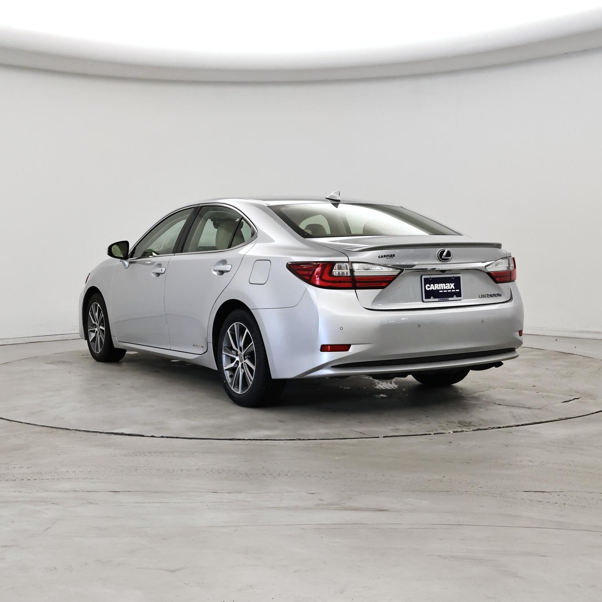 Thumbnail: 2016 Lexus ES - 2