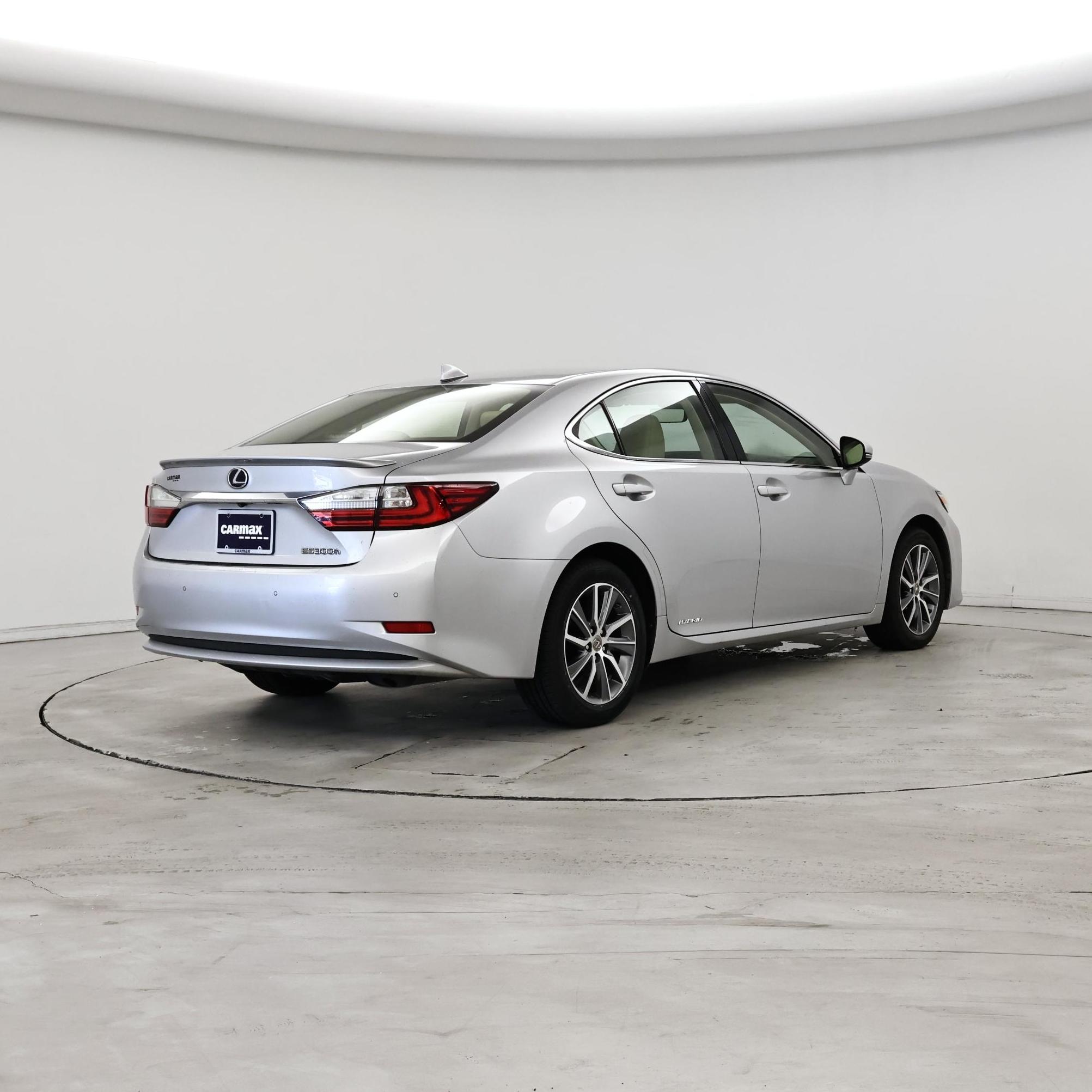 Thumbnail: 2016 Lexus ES - 8