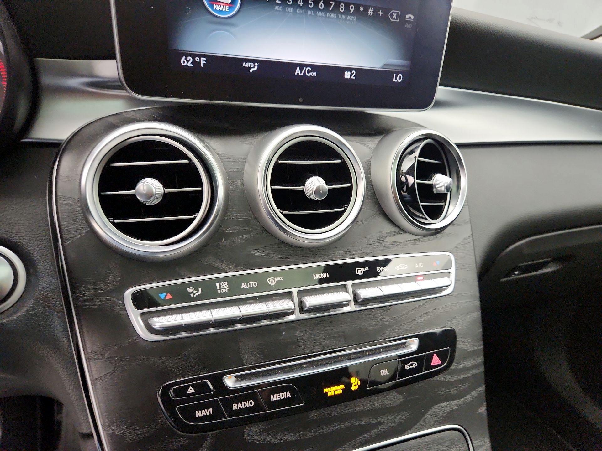 Thumbnail: 2016 Mercedes-Benz GLC - 17
