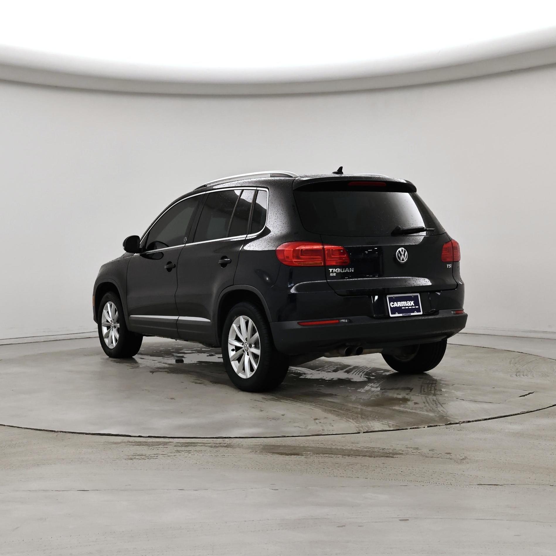 Thumbnail: 2017 Volkswagen Tiguan - 2