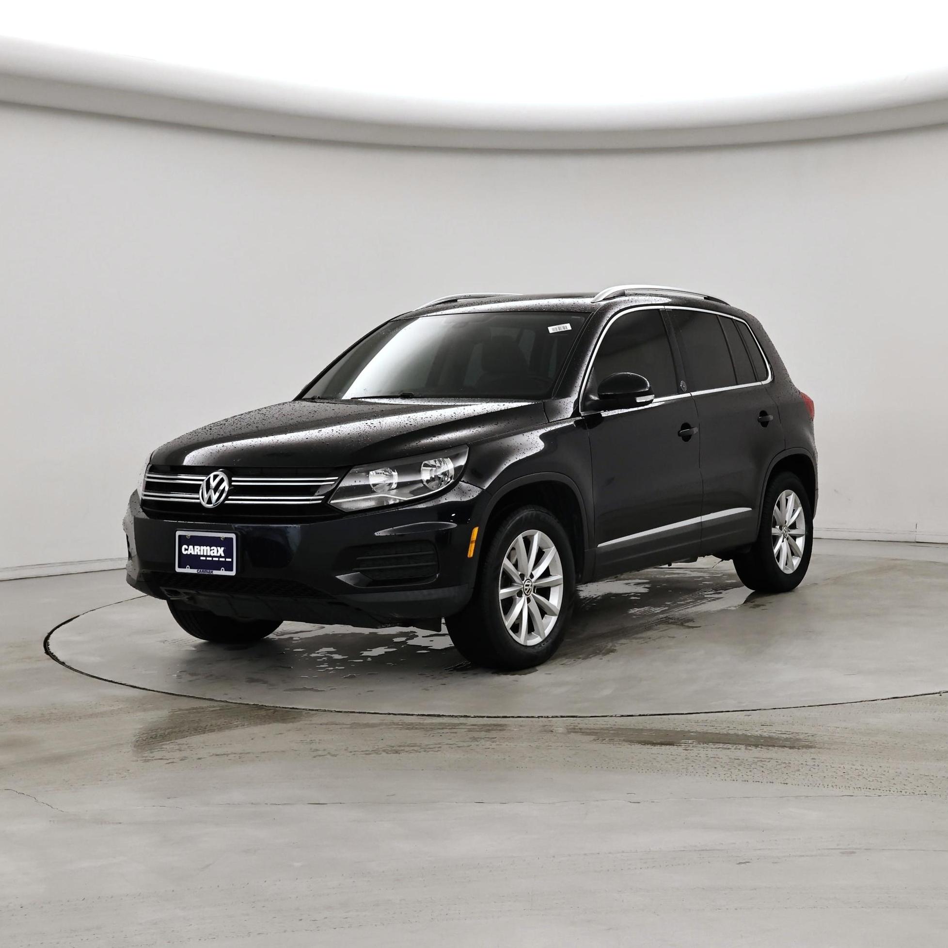 Thumbnail: 2017 Volkswagen Tiguan - 4
