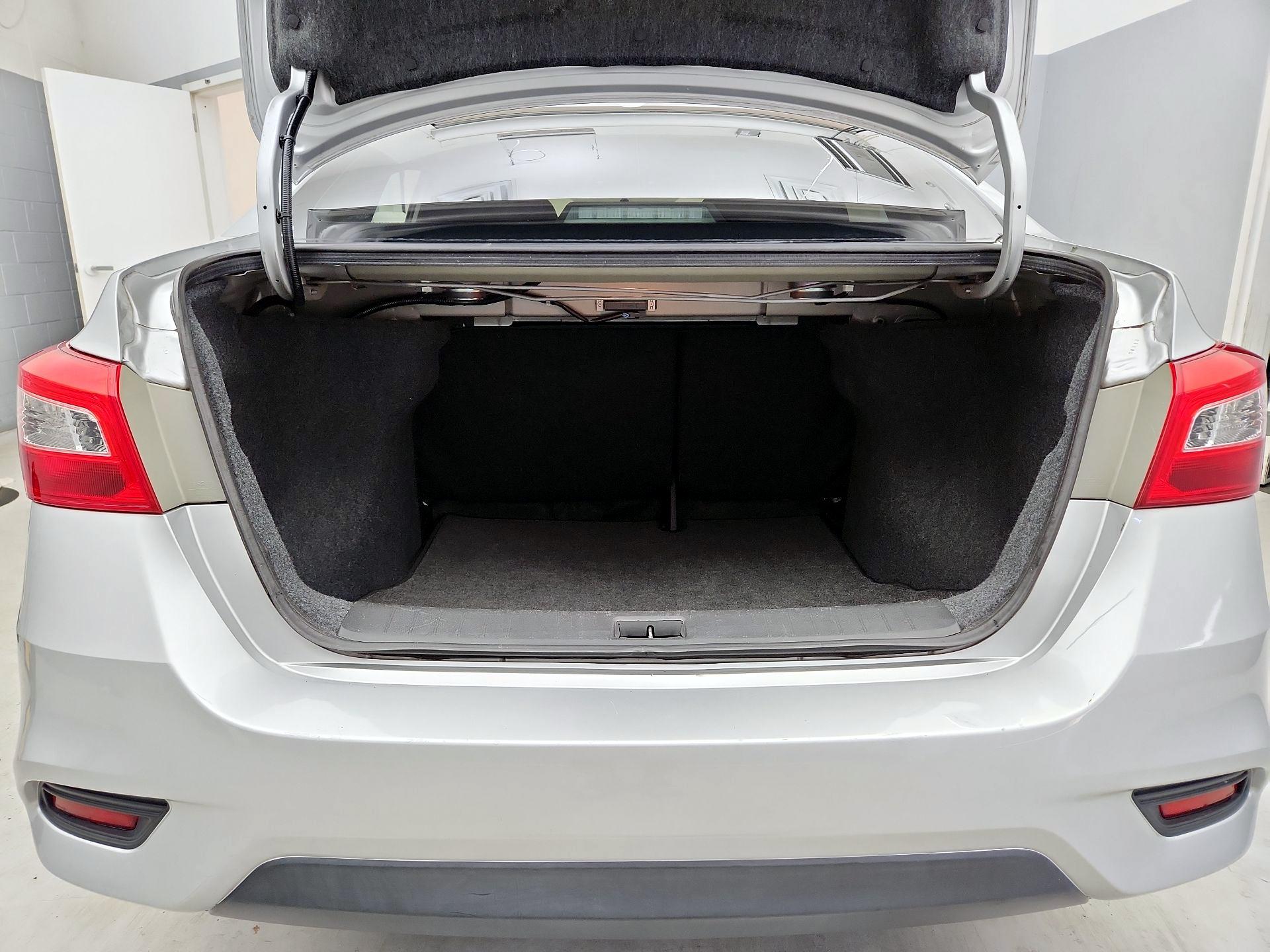 Thumbnail: 2019 Nissan Sentra - 20