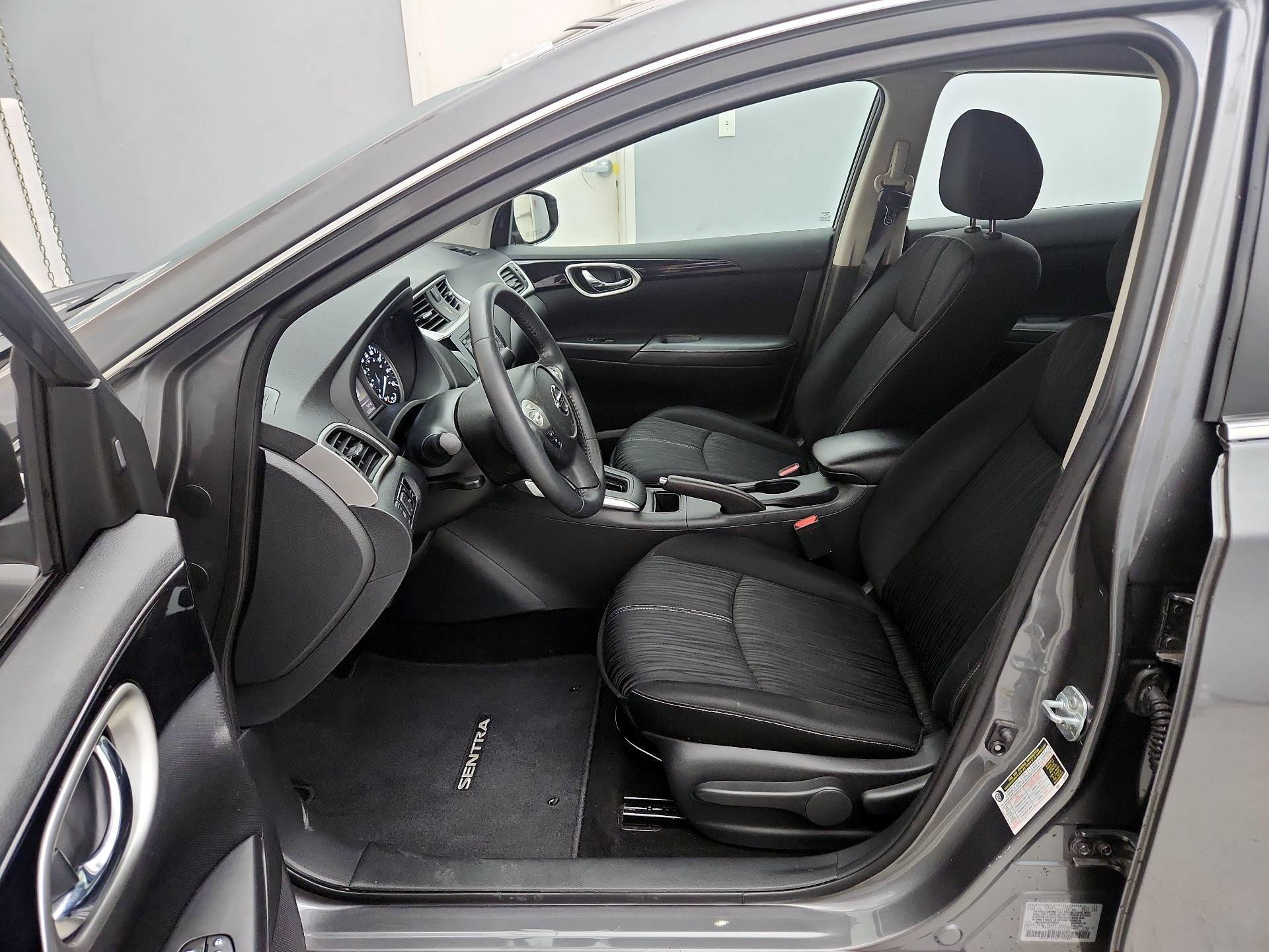 Thumbnail: 2017 Nissan Sentra - 11