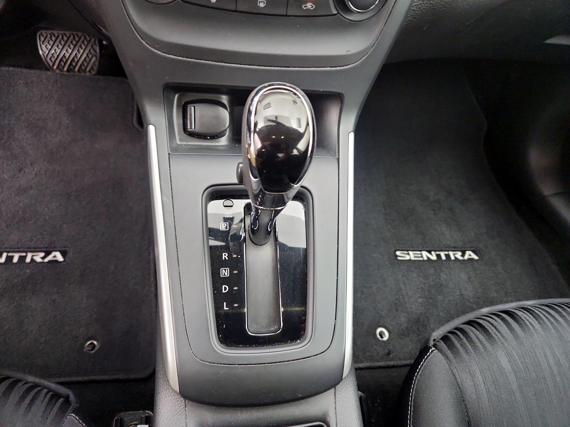 Thumbnail: 2017 Nissan Sentra - 18