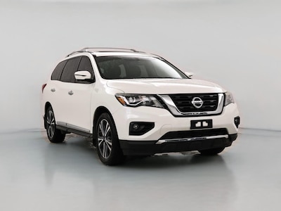 White 2017 Nissan Pathfinder Platinum