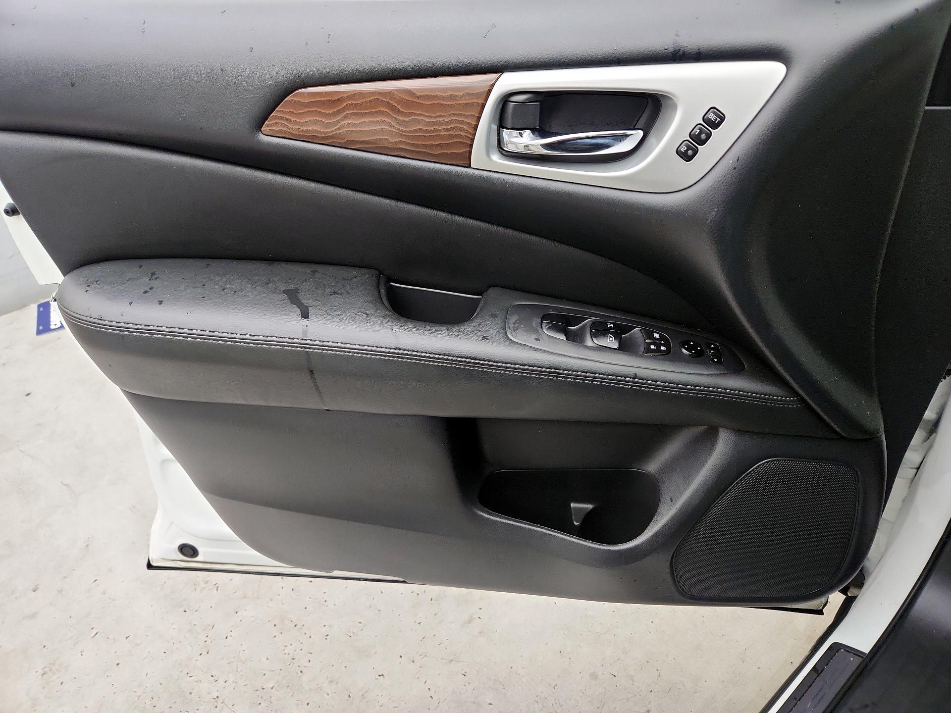 Thumbnail: 2017 Nissan Pathfinder - 12