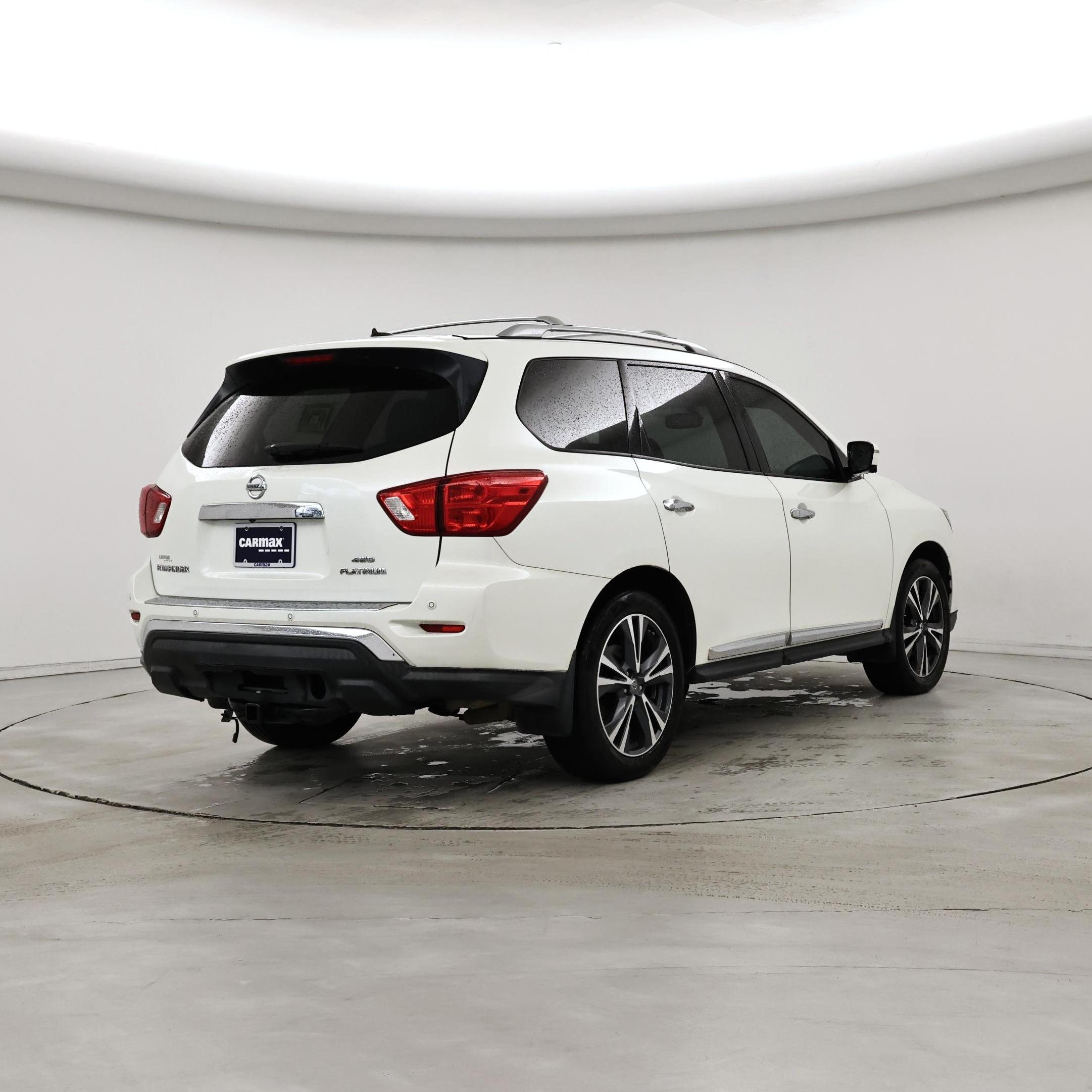 Thumbnail: 2017 Nissan Pathfinder - 8