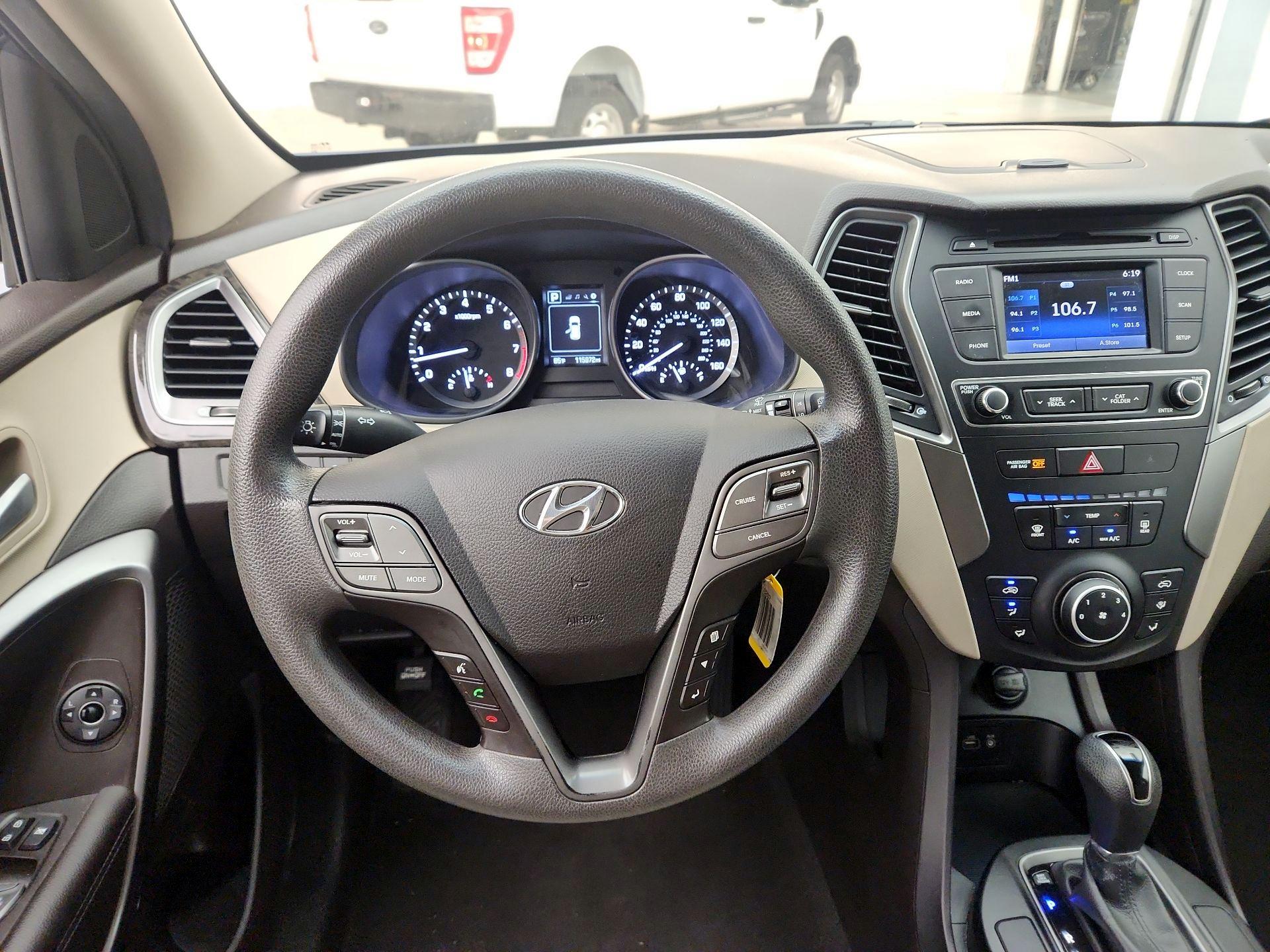 Thumbnail: 2017 Hyundai Santa Fe - 10