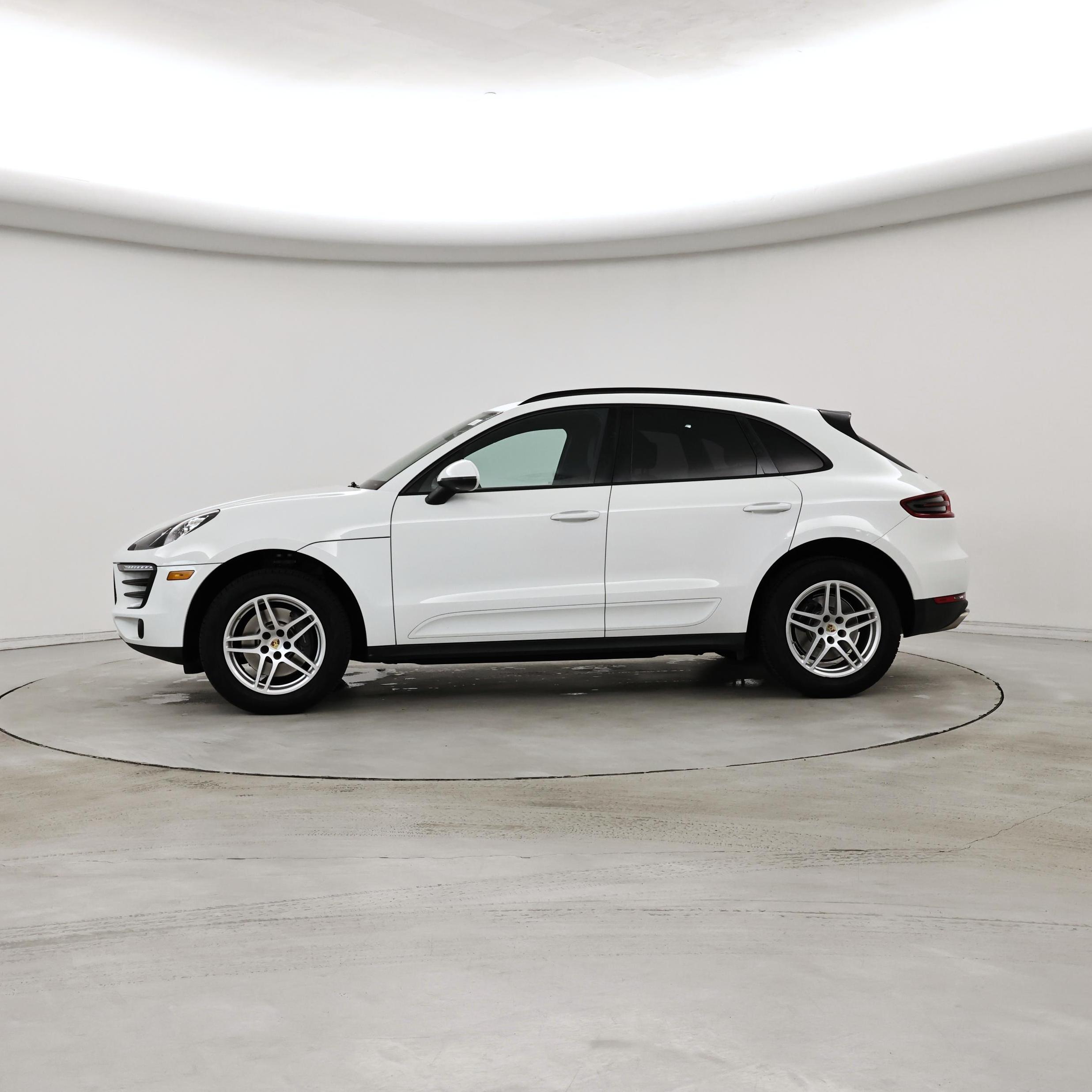 Thumbnail: 2018 Porsche Macan - 3