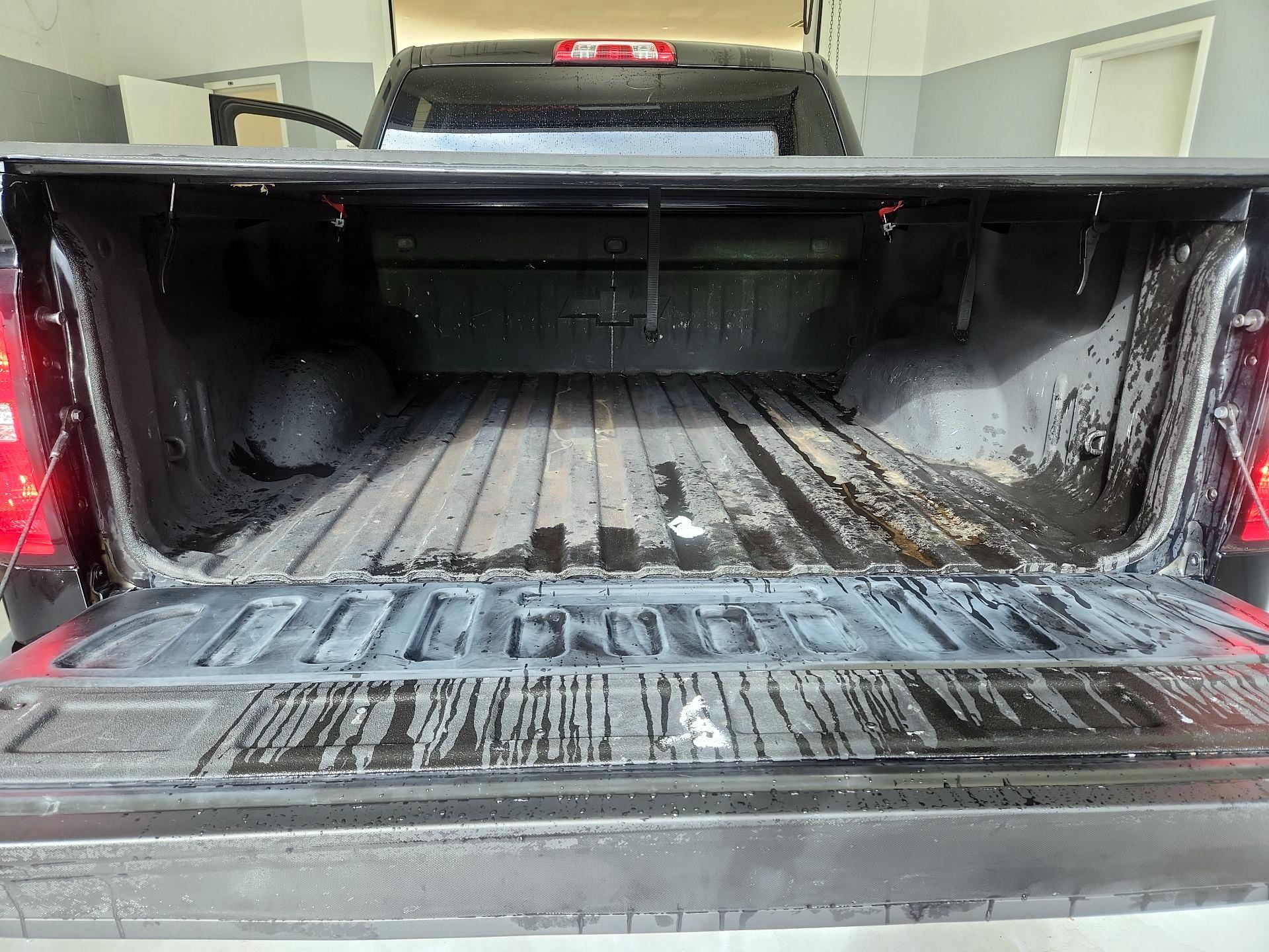 Thumbnail: 2018 Chevrolet Silverado 1500 - 20