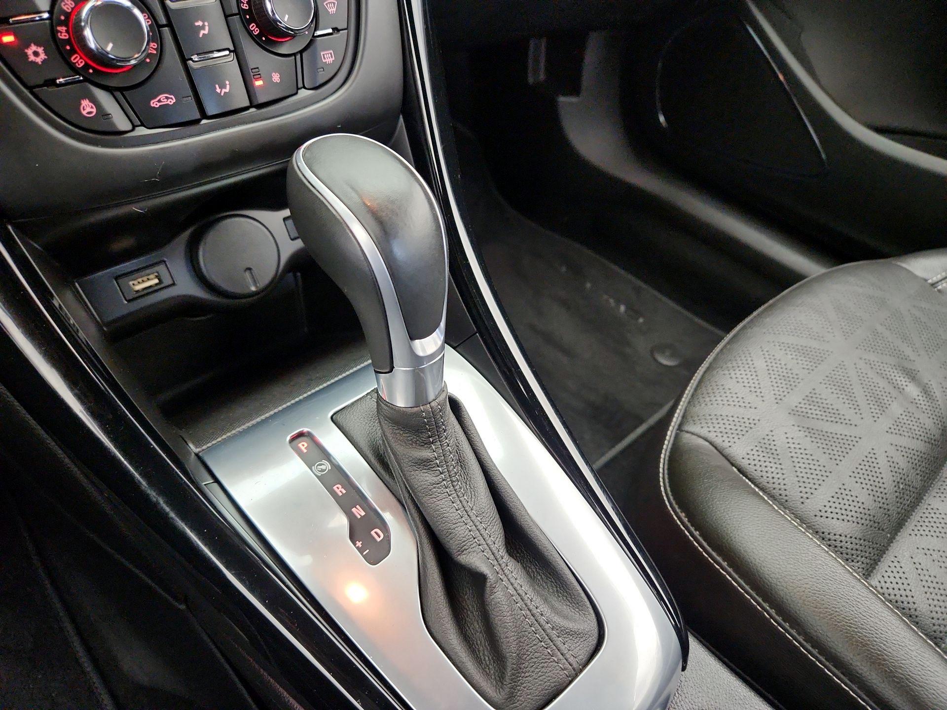 Thumbnail: 2016 Buick Cascada - 17