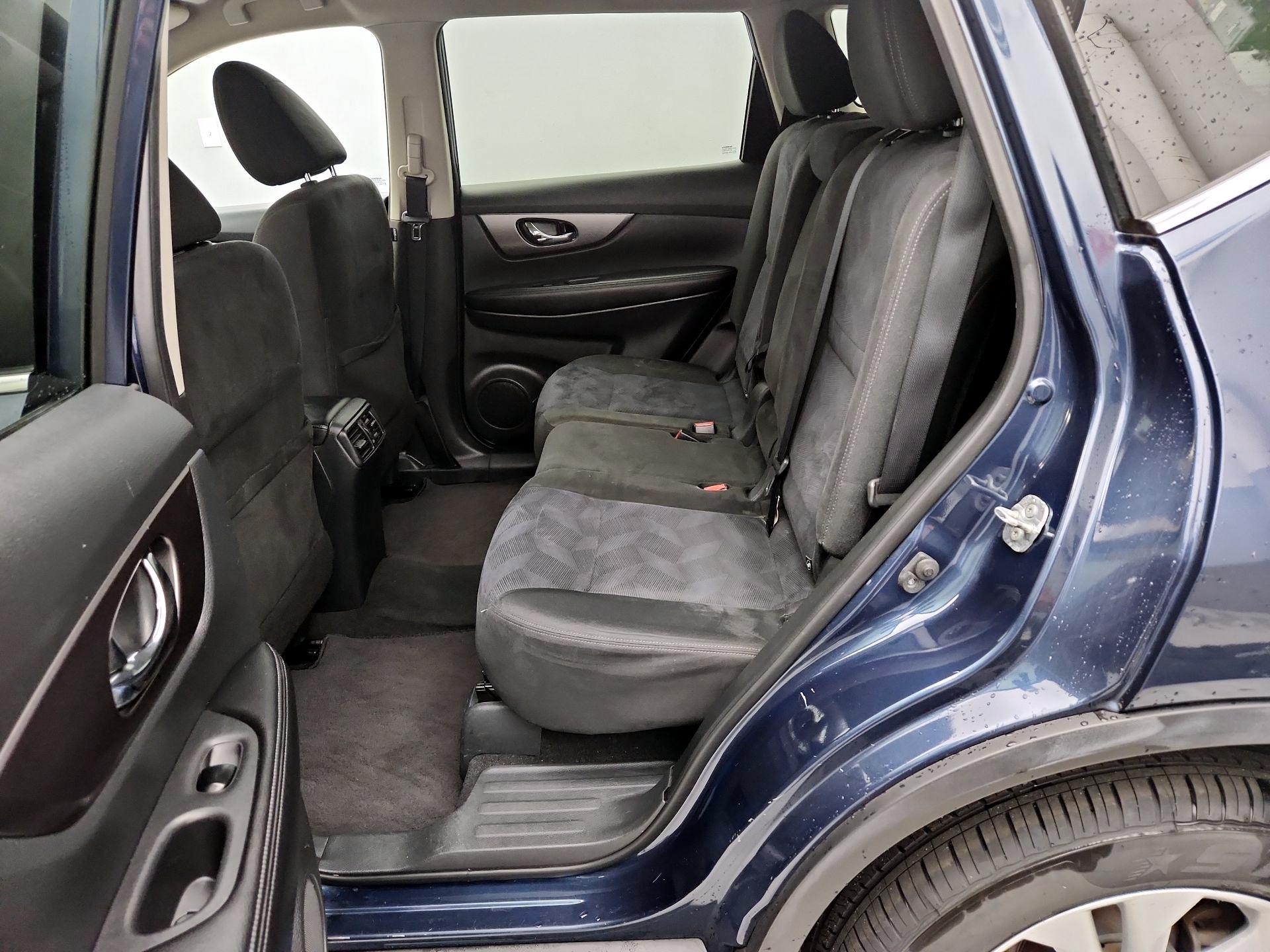 Thumbnail: 2015 Nissan Rogue - 19