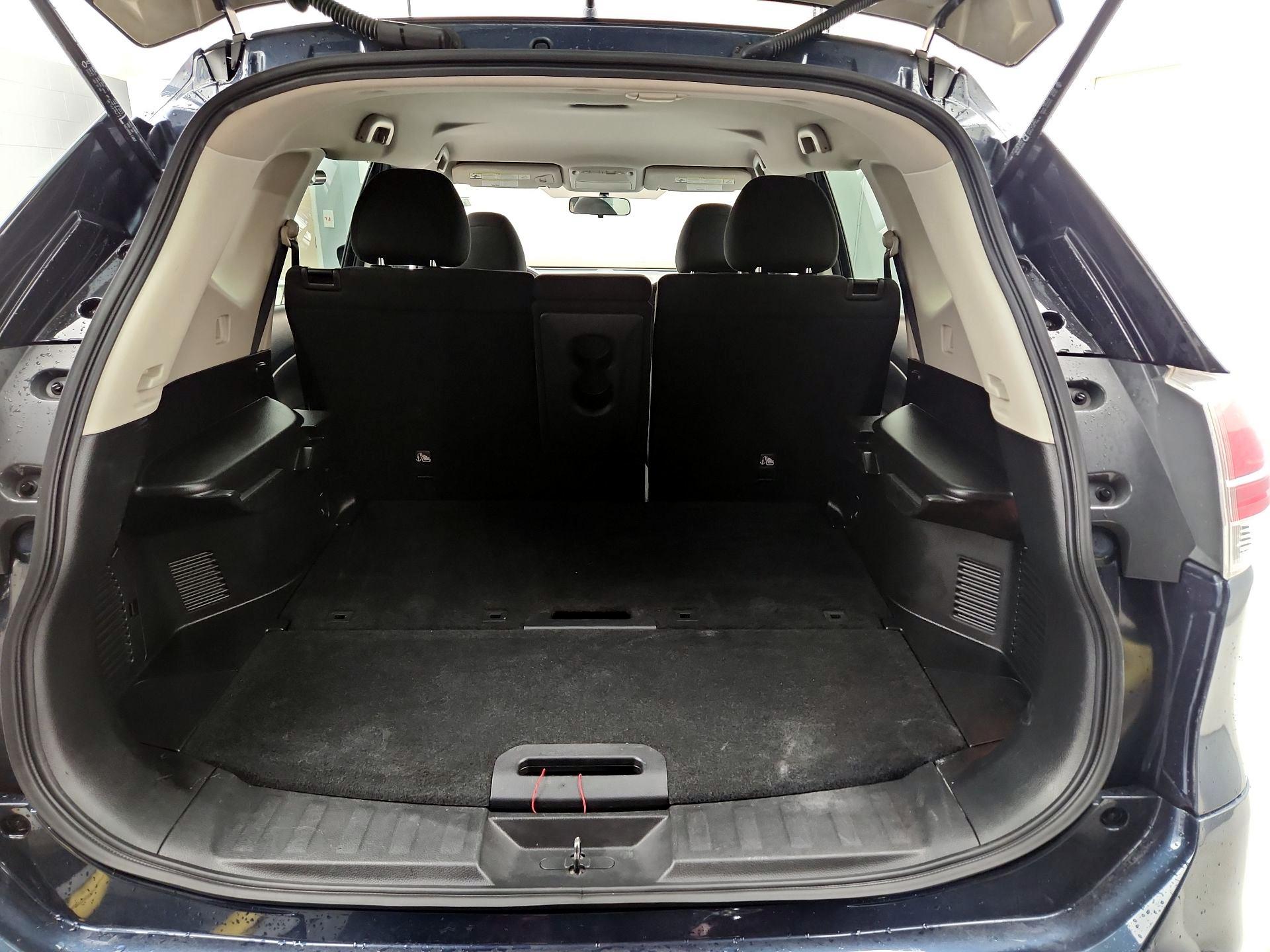 Thumbnail: 2015 Nissan Rogue - 20