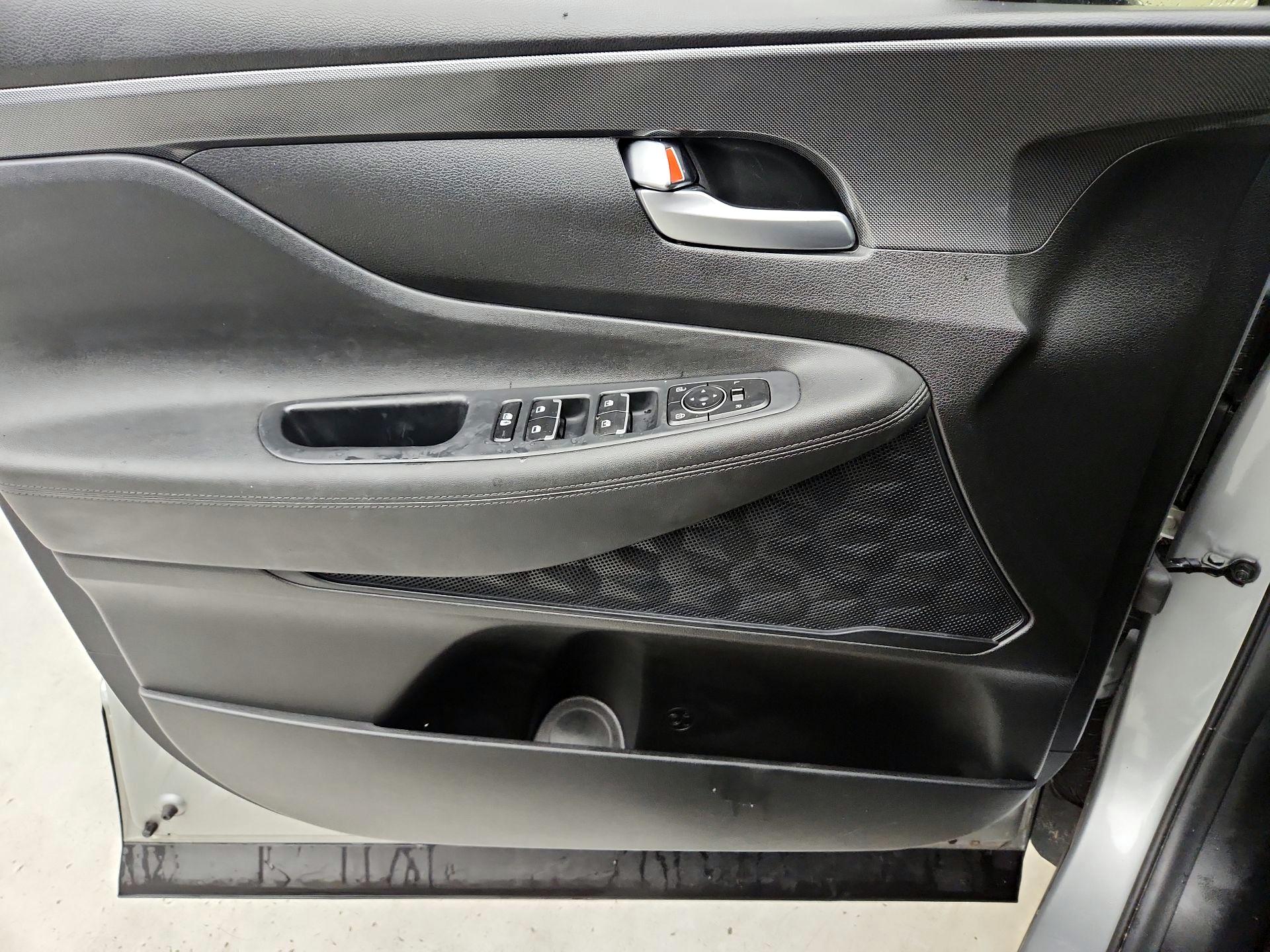 Thumbnail: 2022 Hyundai Santa Fe - 12