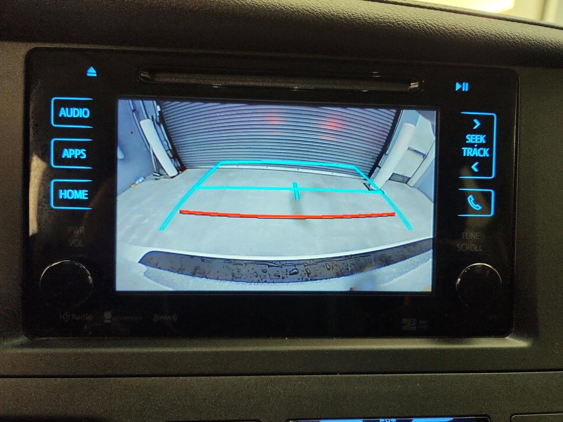 Thumbnail: 2017 Toyota Sienna - 14