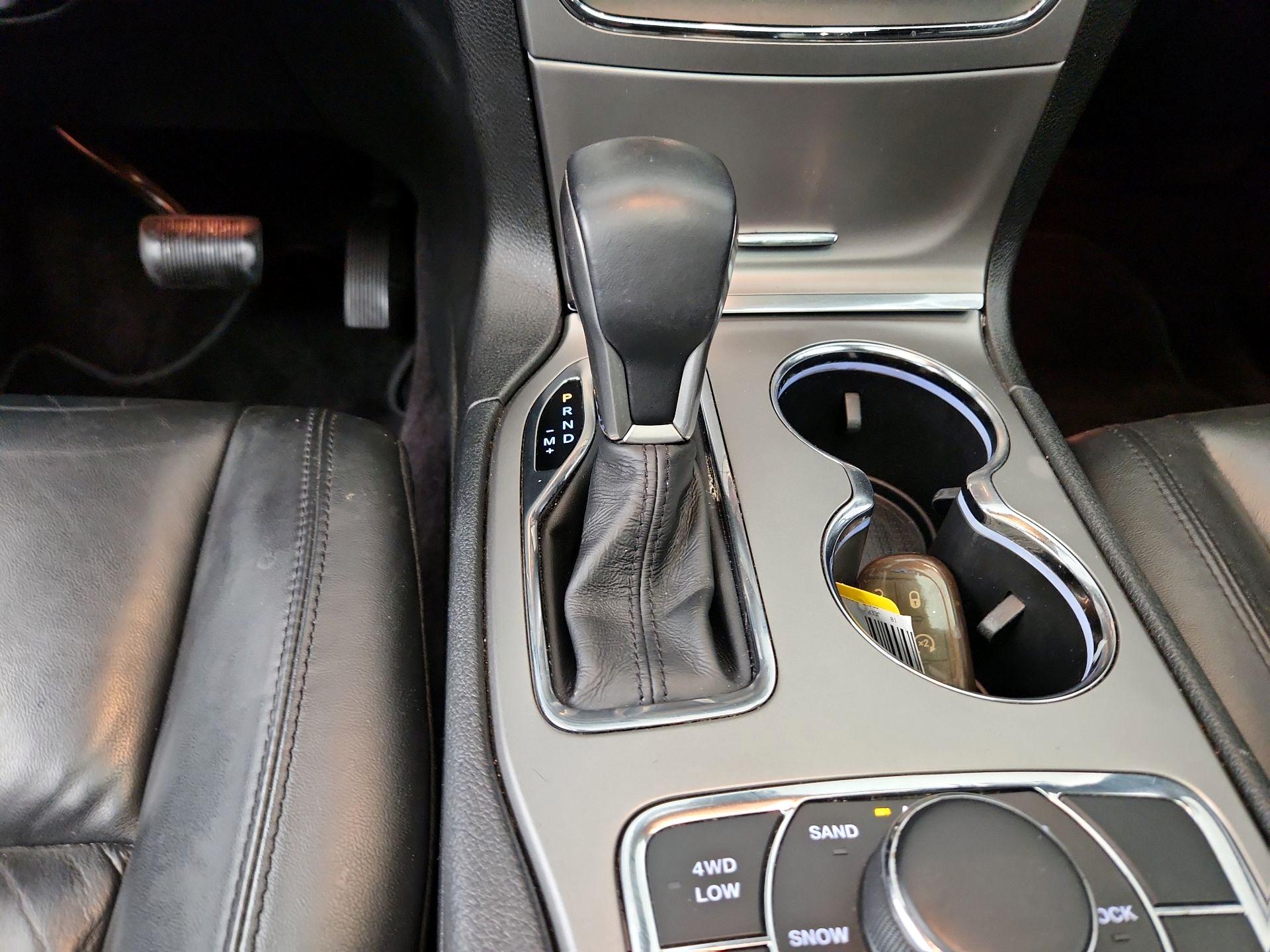Thumbnail: 2018 Jeep Grand Cherokee - 18
