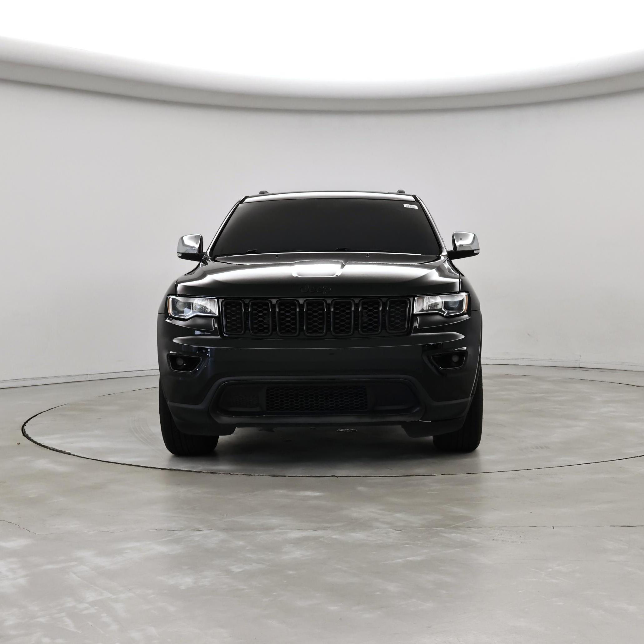Thumbnail: 2018 Jeep Grand Cherokee - 5