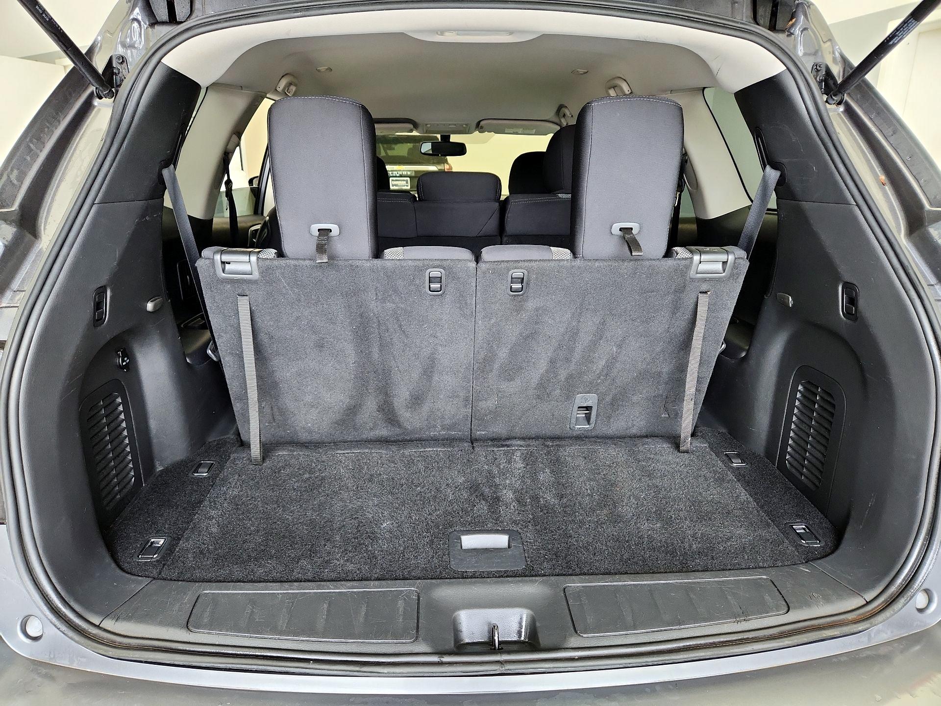 Thumbnail: 2017 Nissan Pathfinder - 19