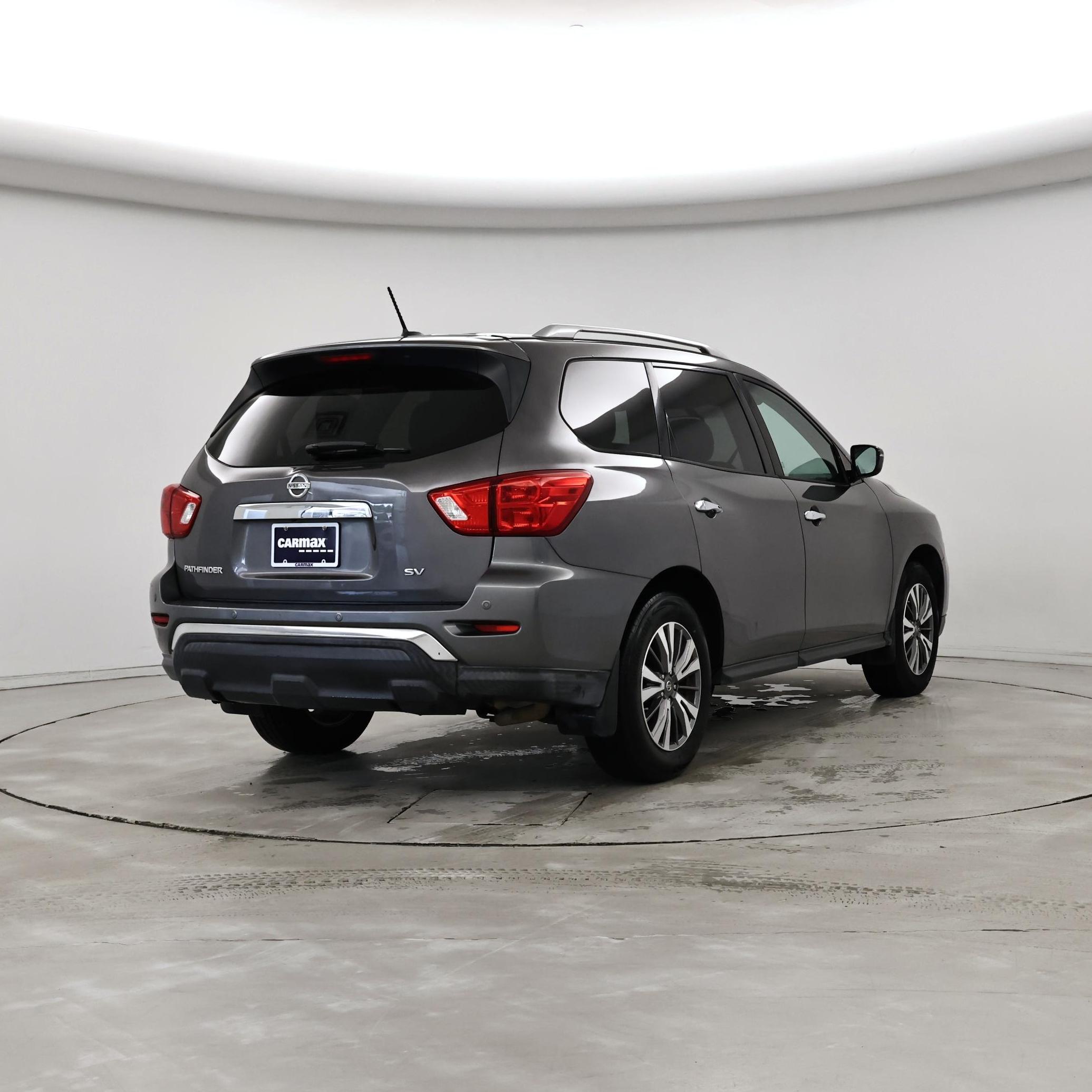 Thumbnail: 2017 Nissan Pathfinder - 8