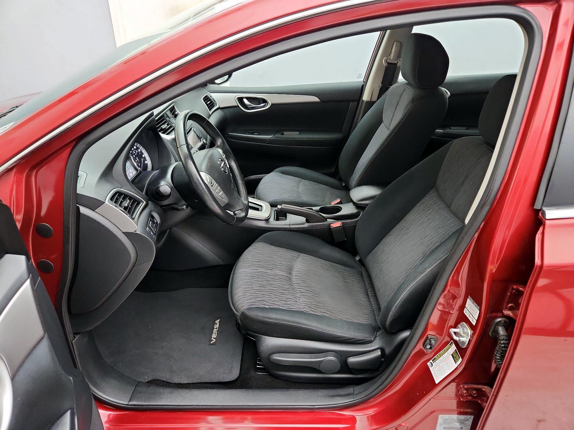 Thumbnail: 2015 Nissan Sentra - 11