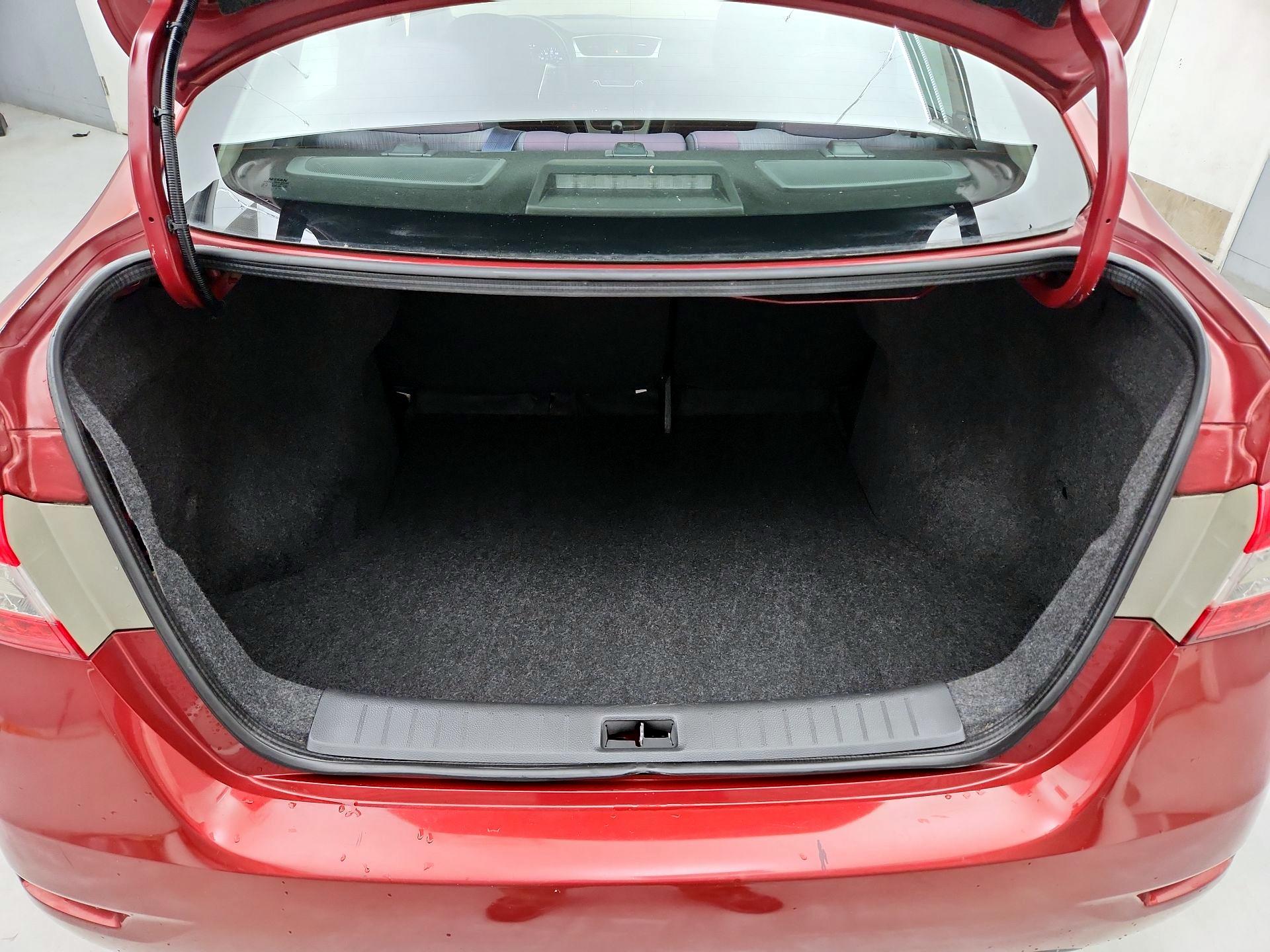 Thumbnail: 2015 Nissan Sentra - 20