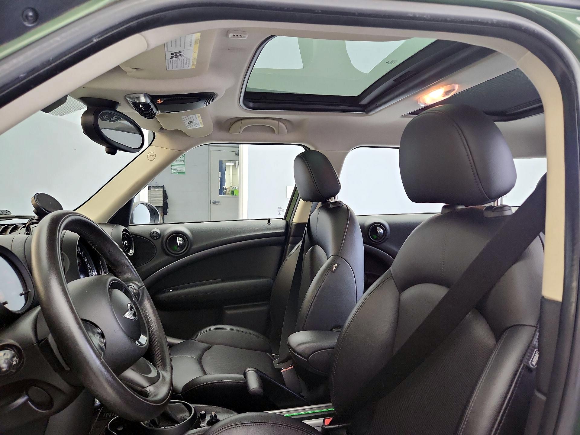 Thumbnail: 2015 MINI Cooper Countryman - 16