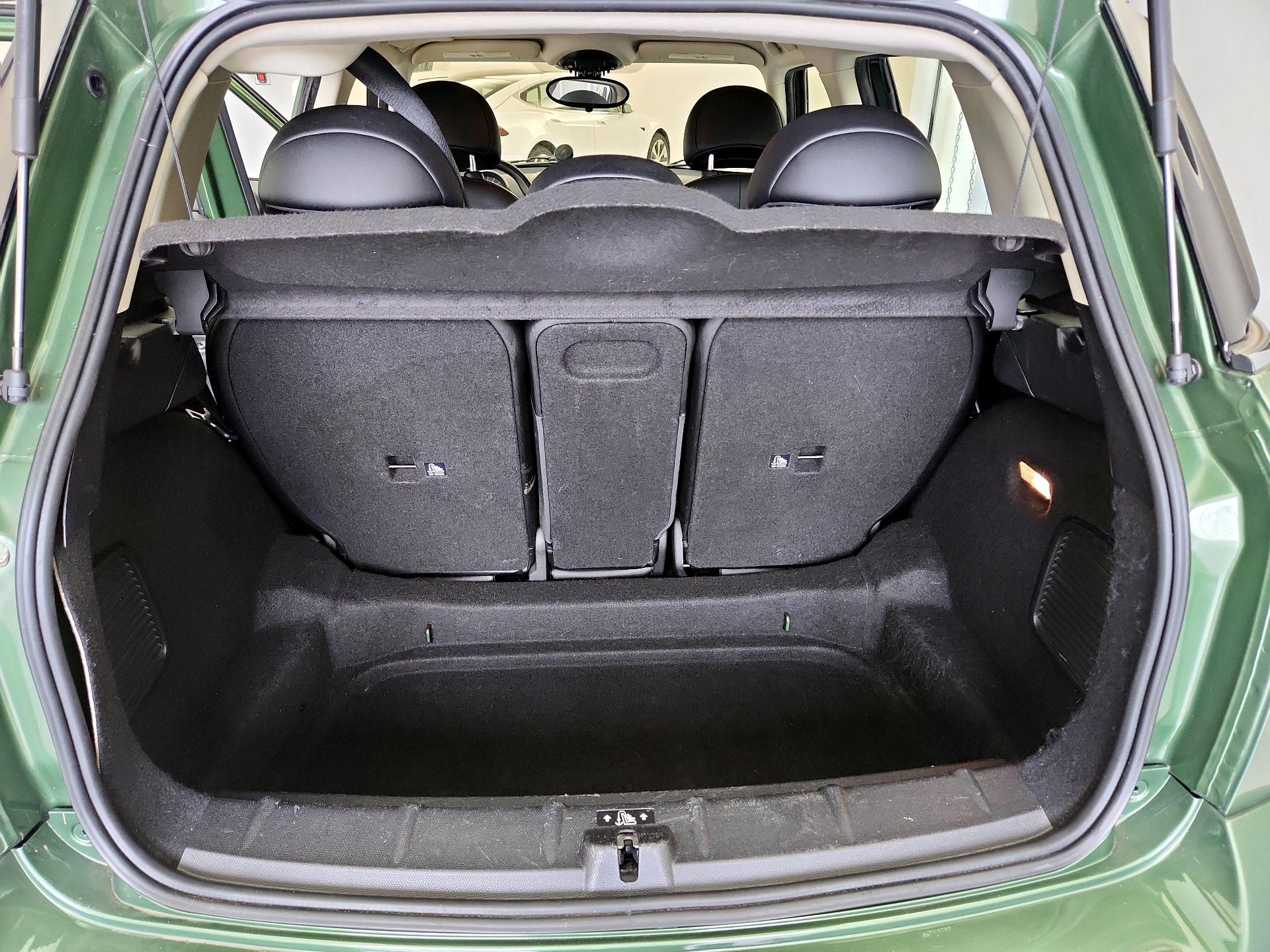 Thumbnail: 2015 MINI Cooper Countryman - 18