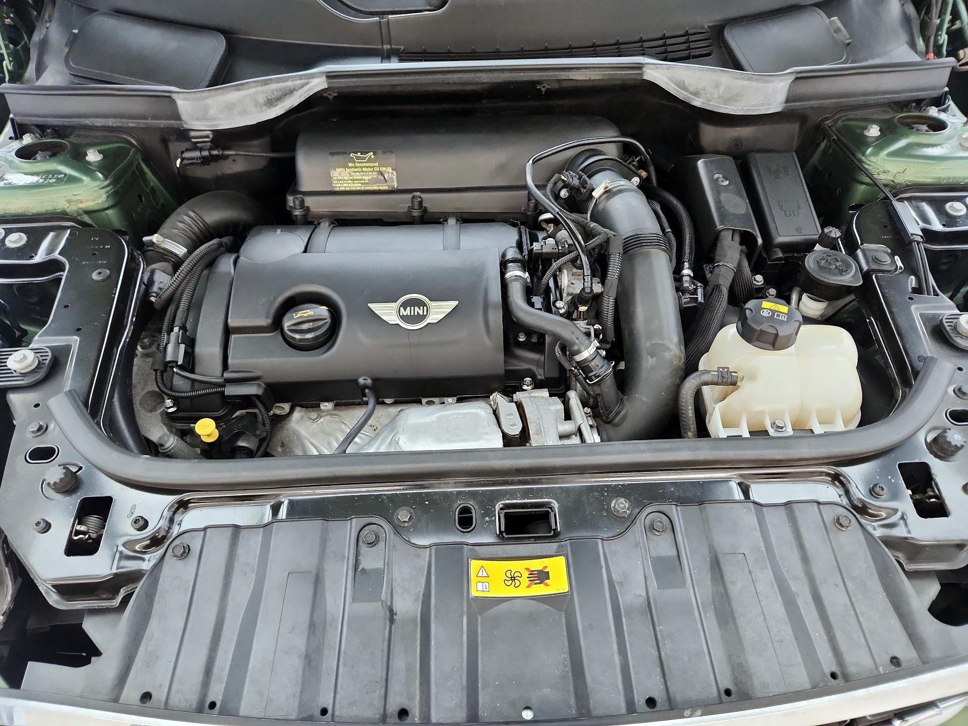 Thumbnail: 2015 MINI Cooper Countryman - 19