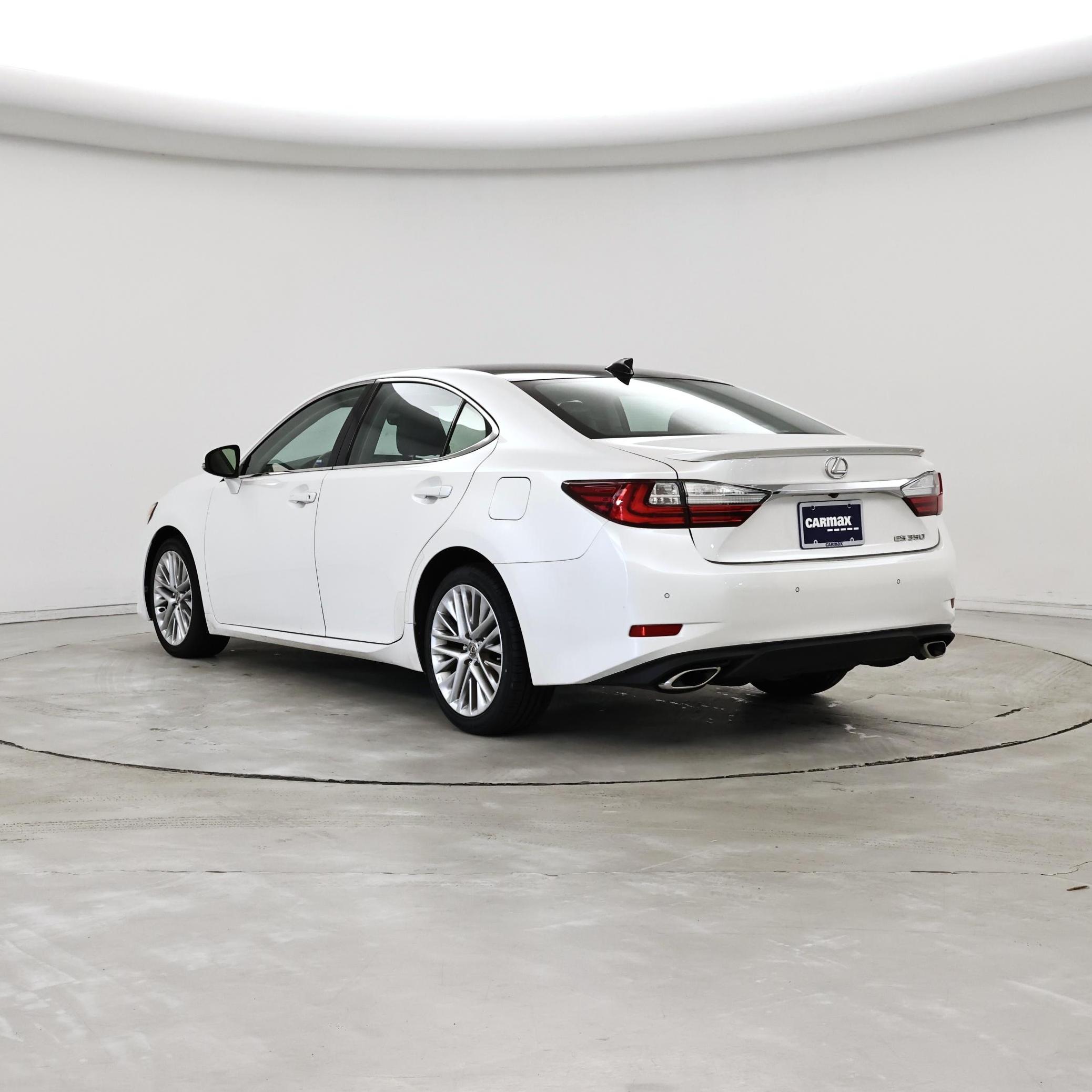 Thumbnail: 2016 Lexus ES - 2