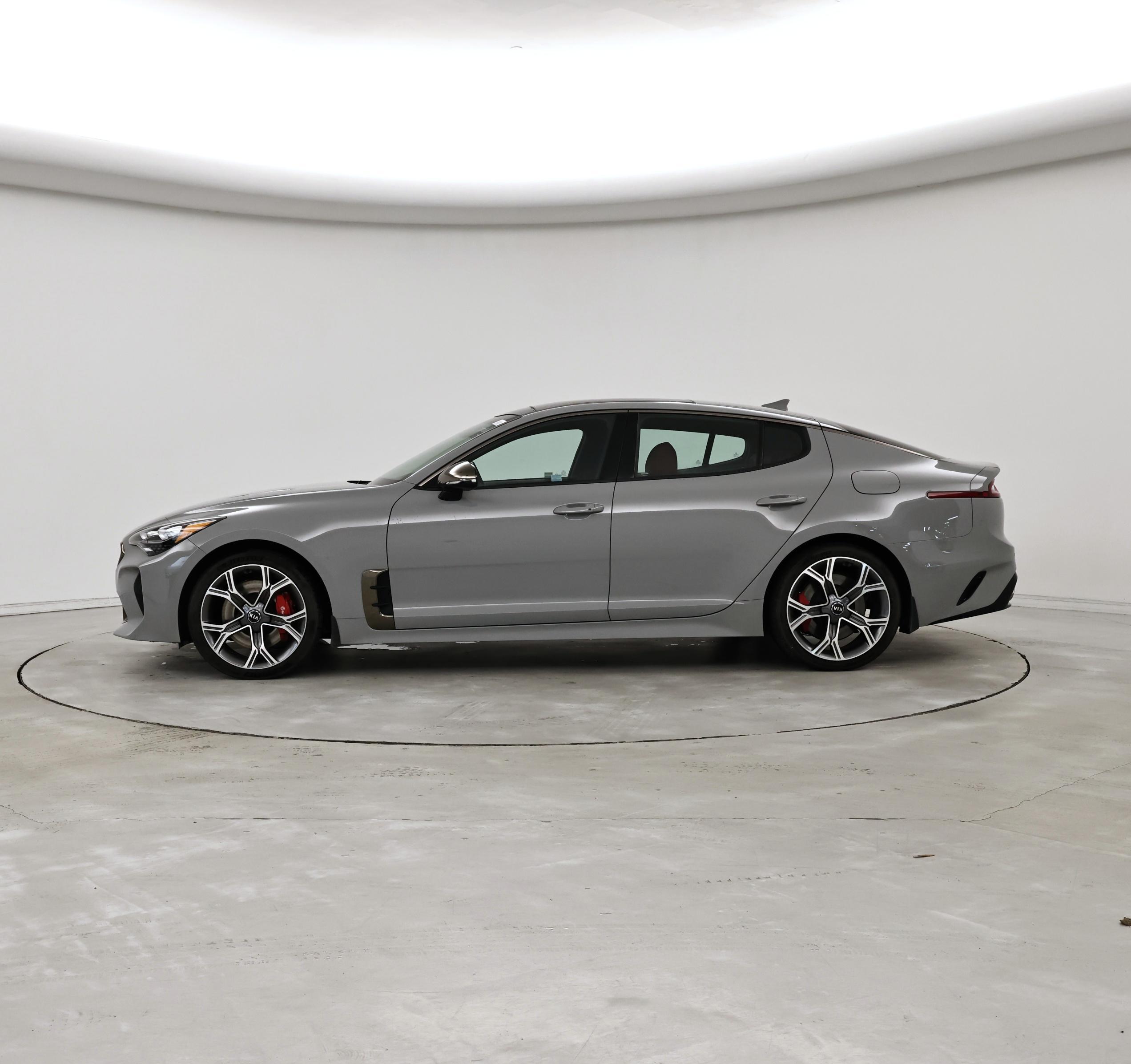 Thumbnail: 2019 Kia Stinger - 3