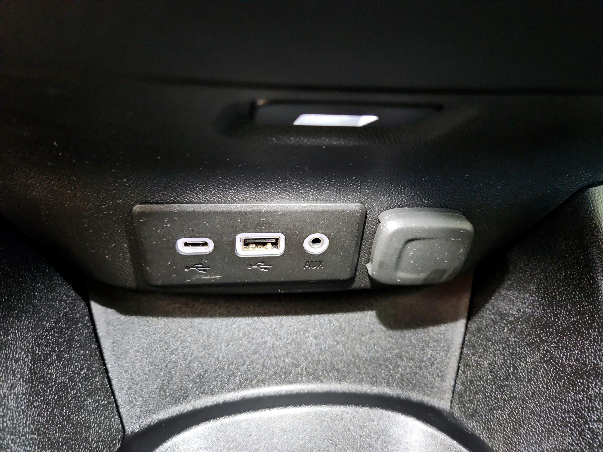 Thumbnail: 2019 Chevrolet Malibu - 18