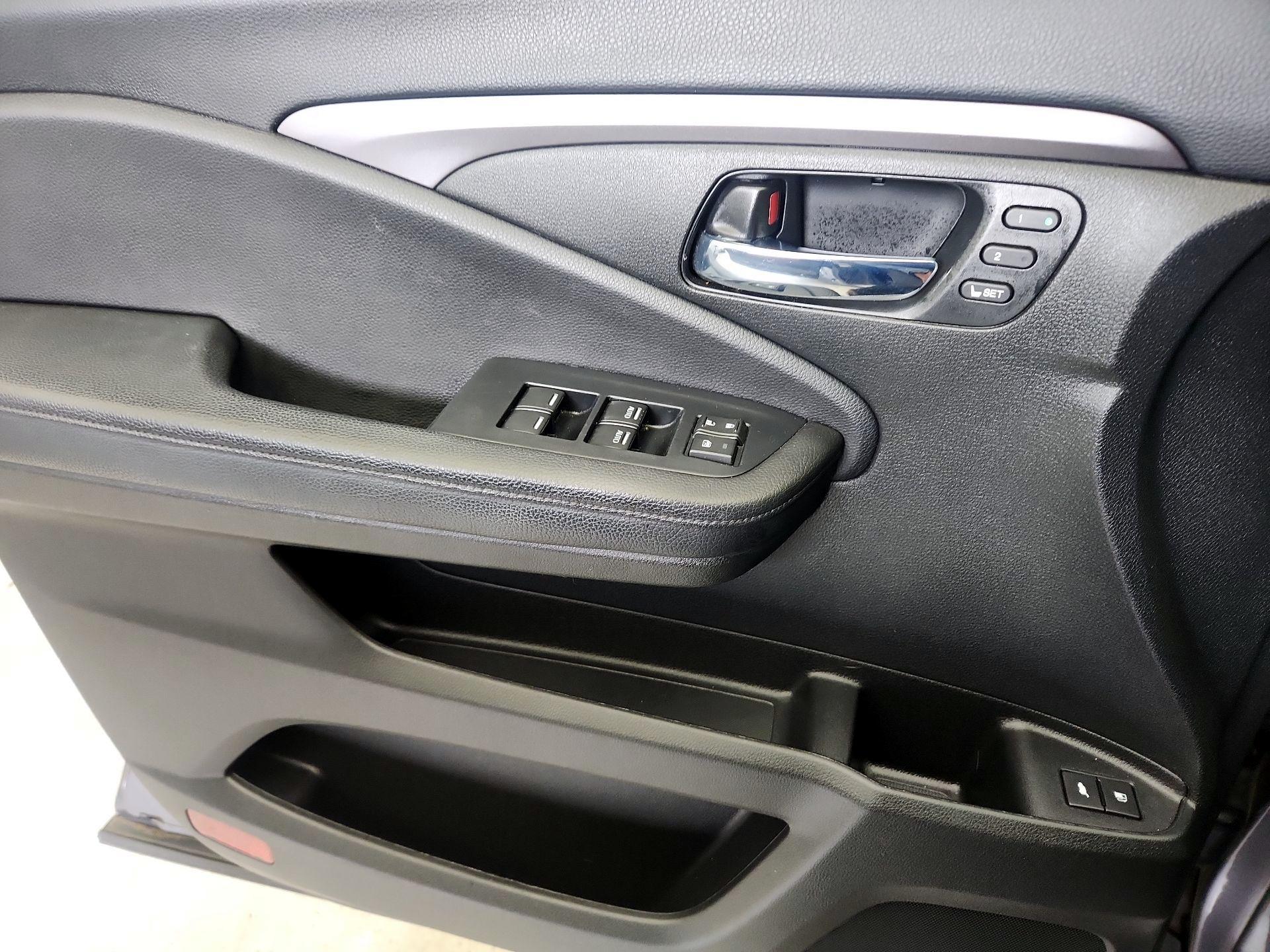 Thumbnail: 2021 Honda Pilot - 12