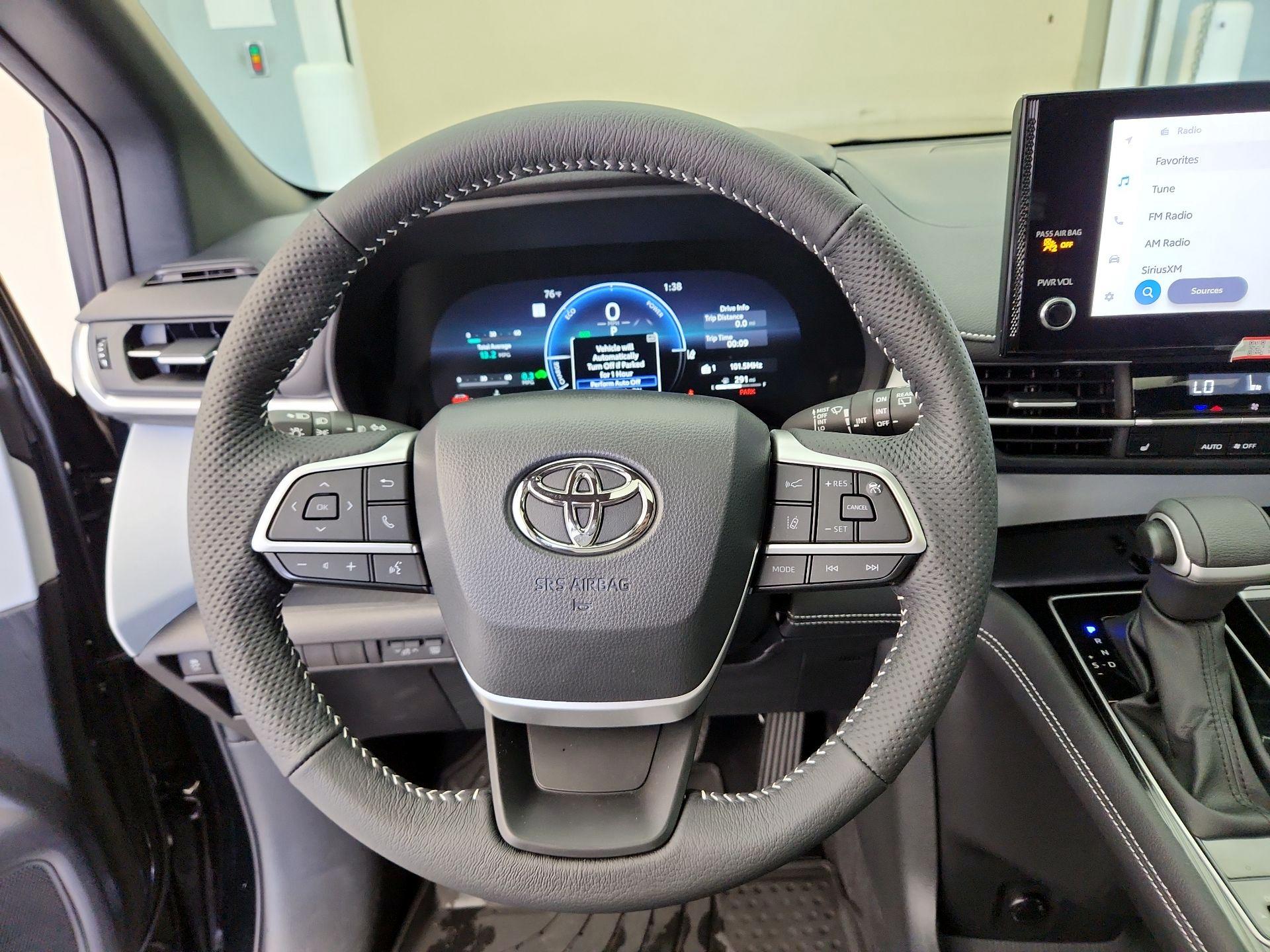 Thumbnail: 2025 Toyota Sienna - 10