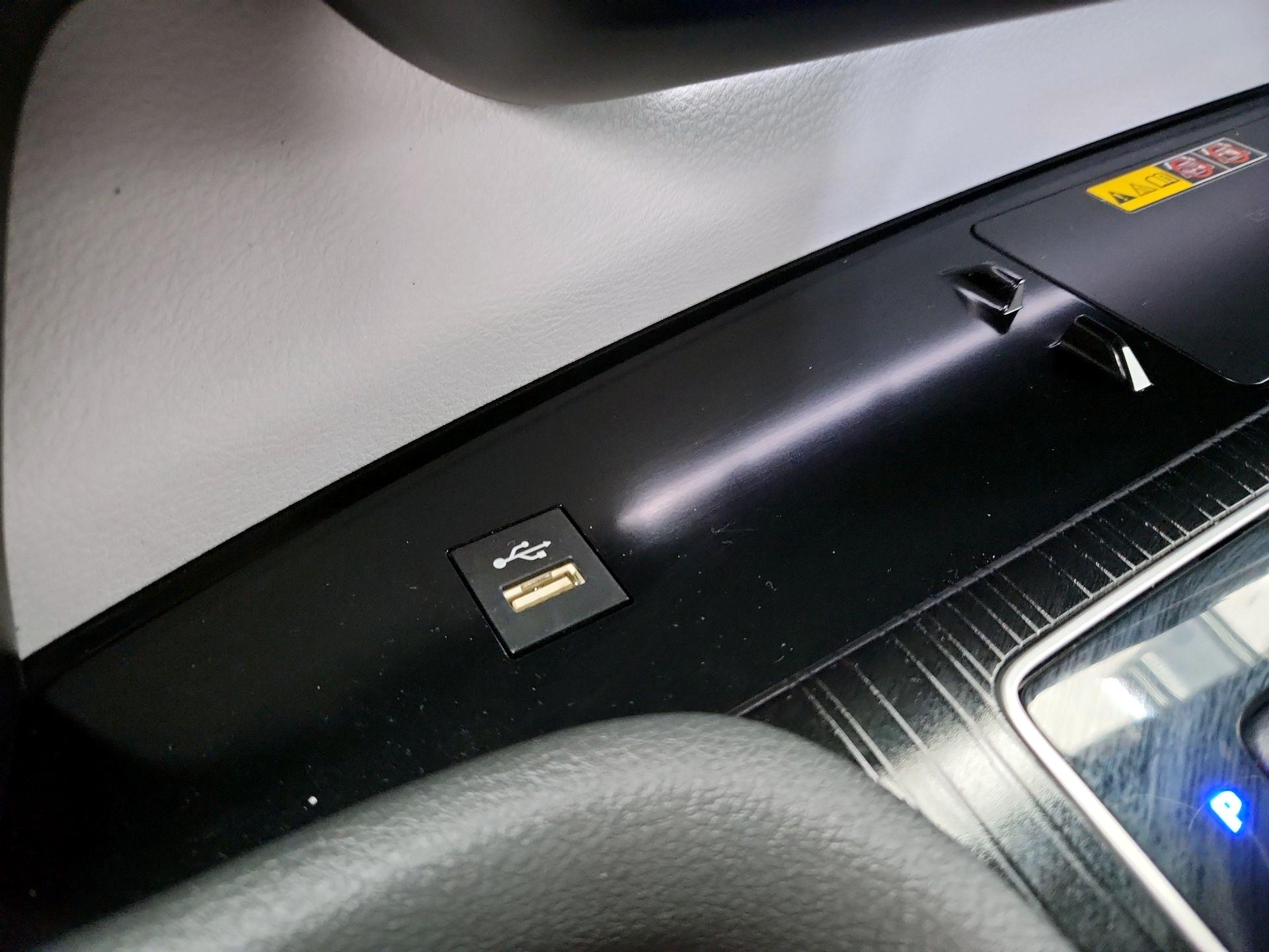 Thumbnail: 2025 Toyota Sienna - 18