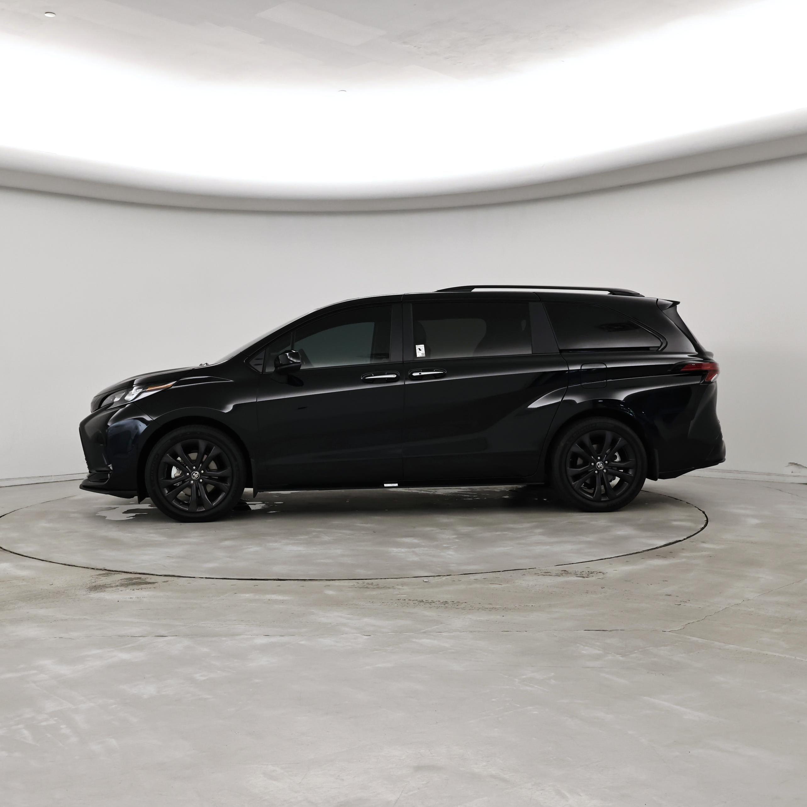 Thumbnail: 2025 Toyota Sienna - 3