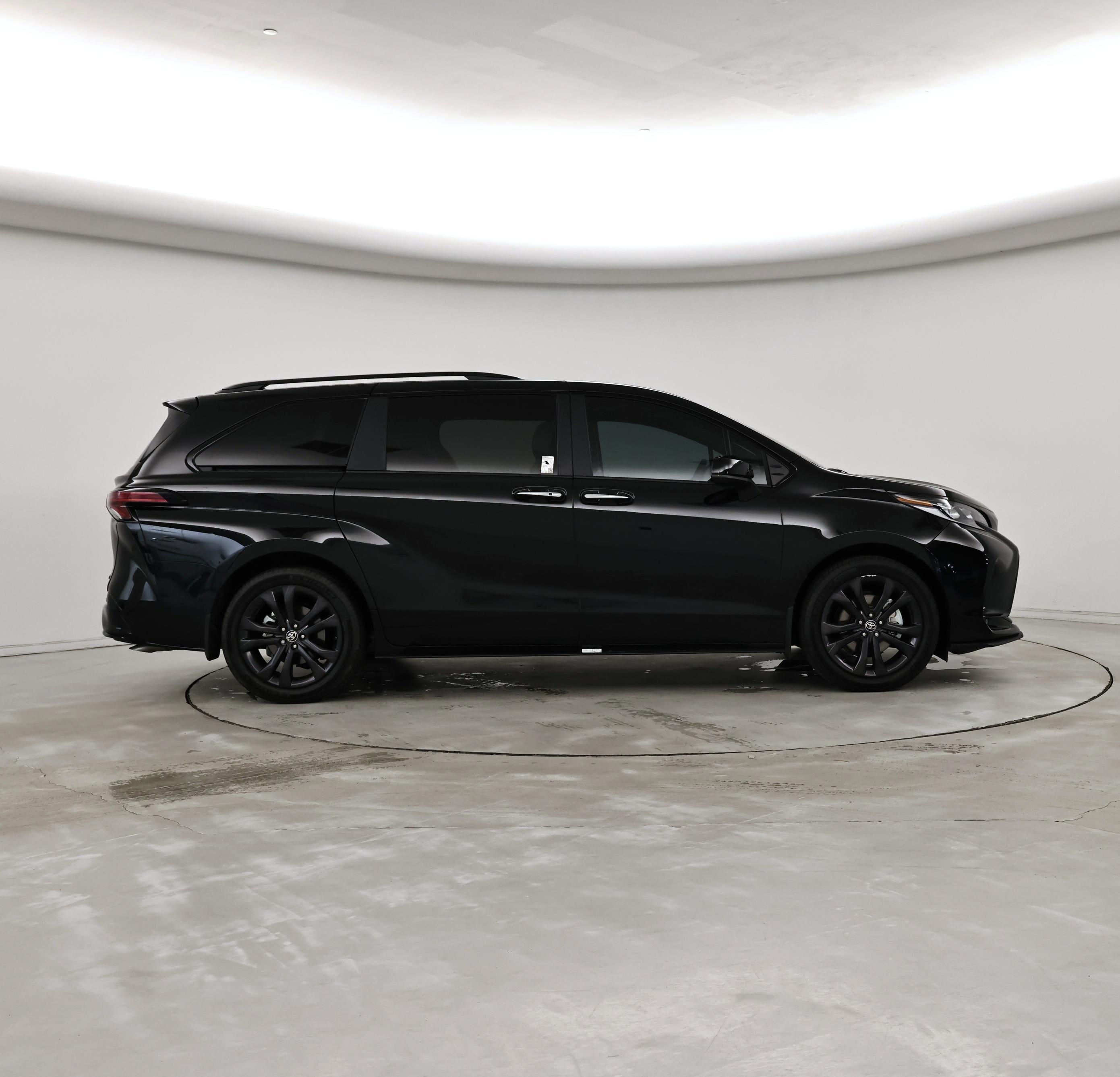 Thumbnail: 2025 Toyota Sienna - 7