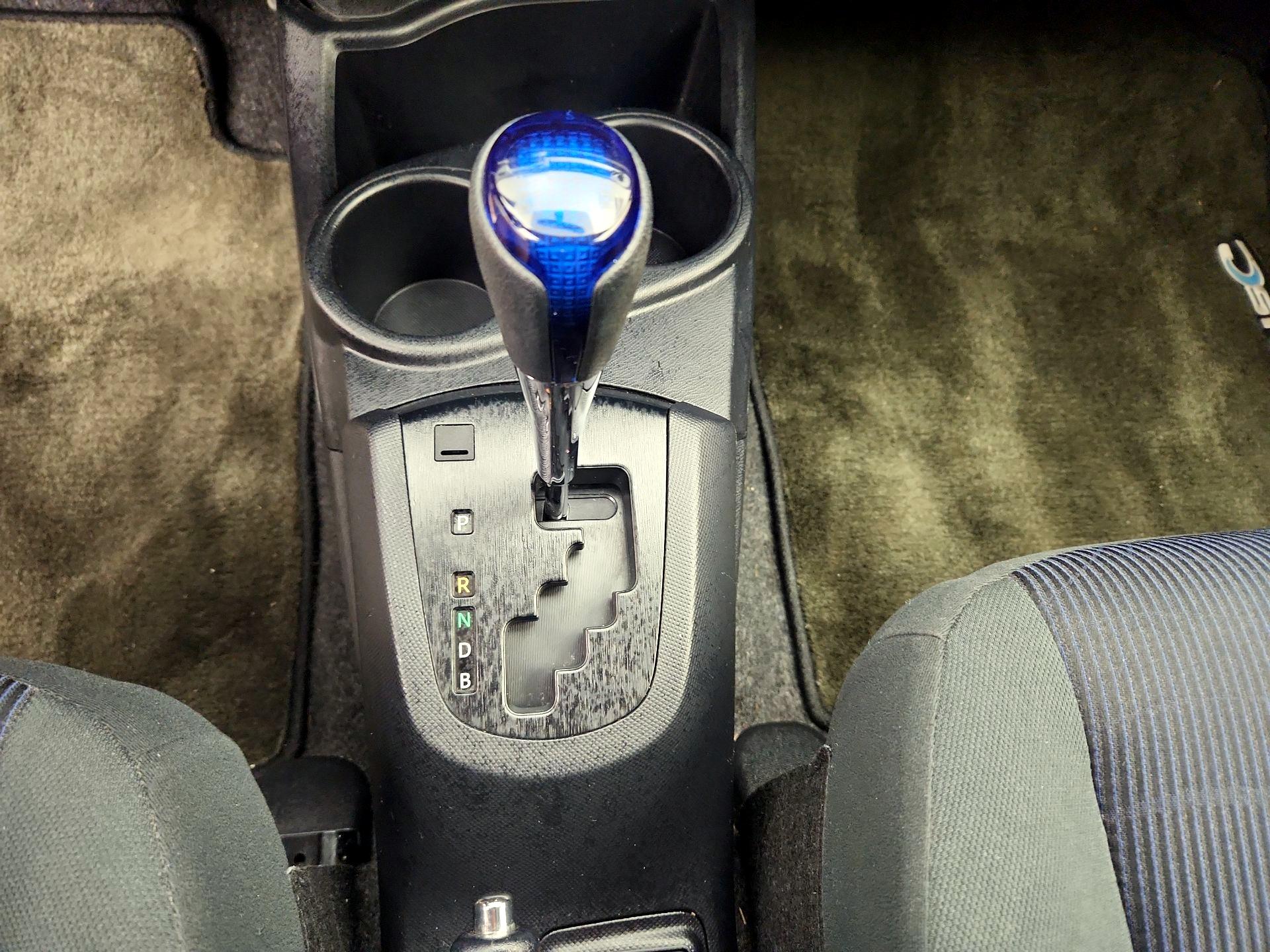 Thumbnail: 2016 Toyota Prius c - 16