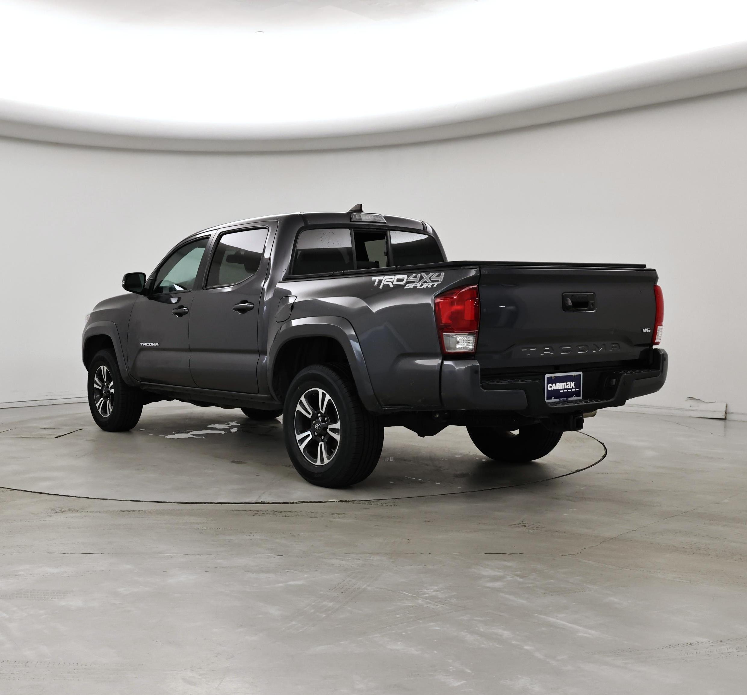 Thumbnail: 2016 Toyota Tacoma - 2