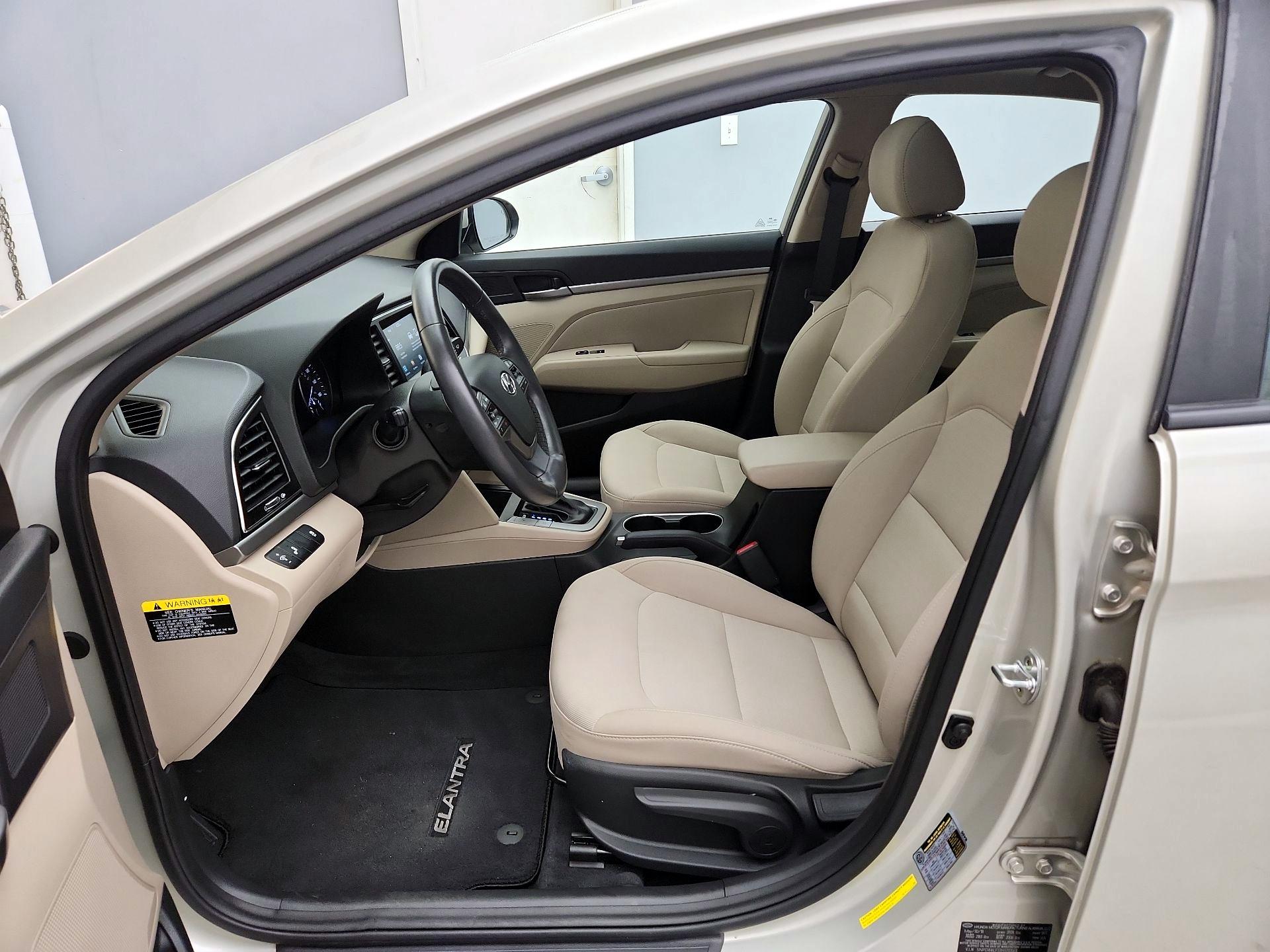 Thumbnail: 2018 Hyundai Elantra - 11