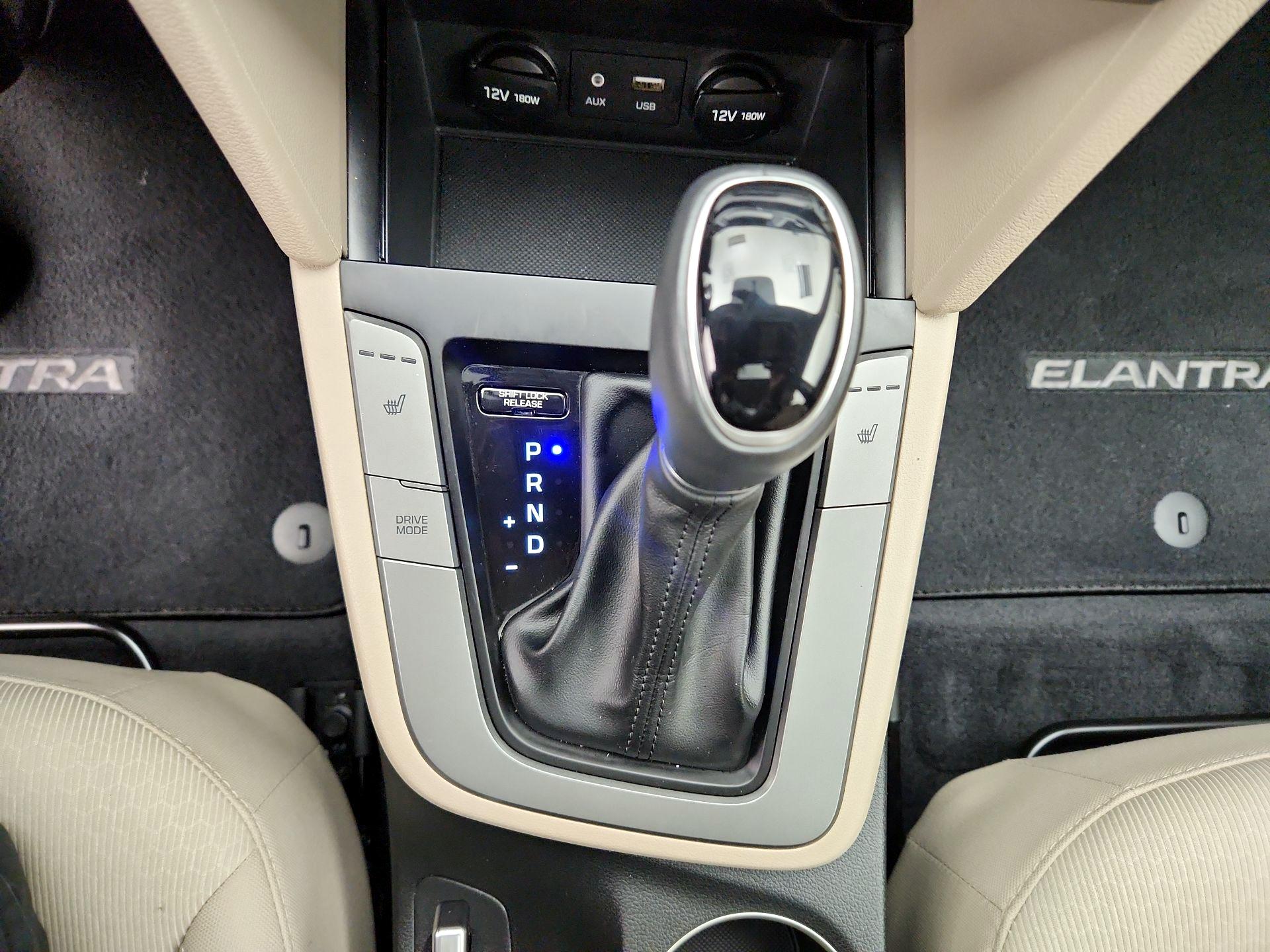 Thumbnail: 2018 Hyundai Elantra - 17