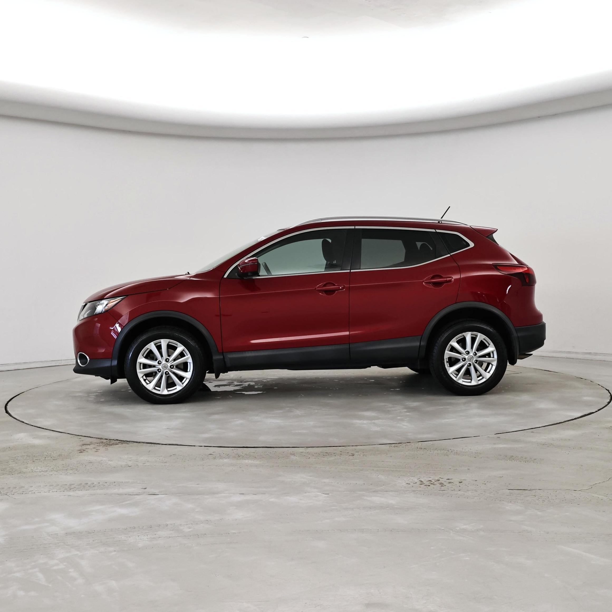 Thumbnail: 2018 Nissan Rogue Sport - 3